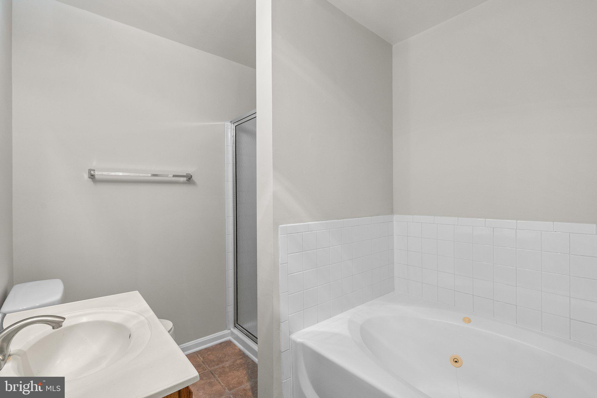 LAKE POINTE AT TOWN CENTER - Residential