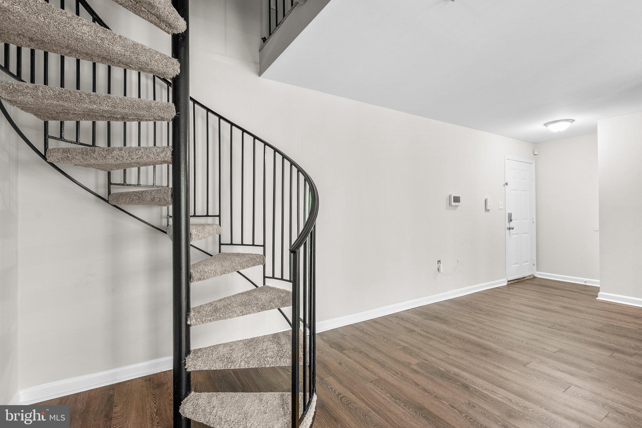 LAKE POINTE AT TOWN CENTER - Residential