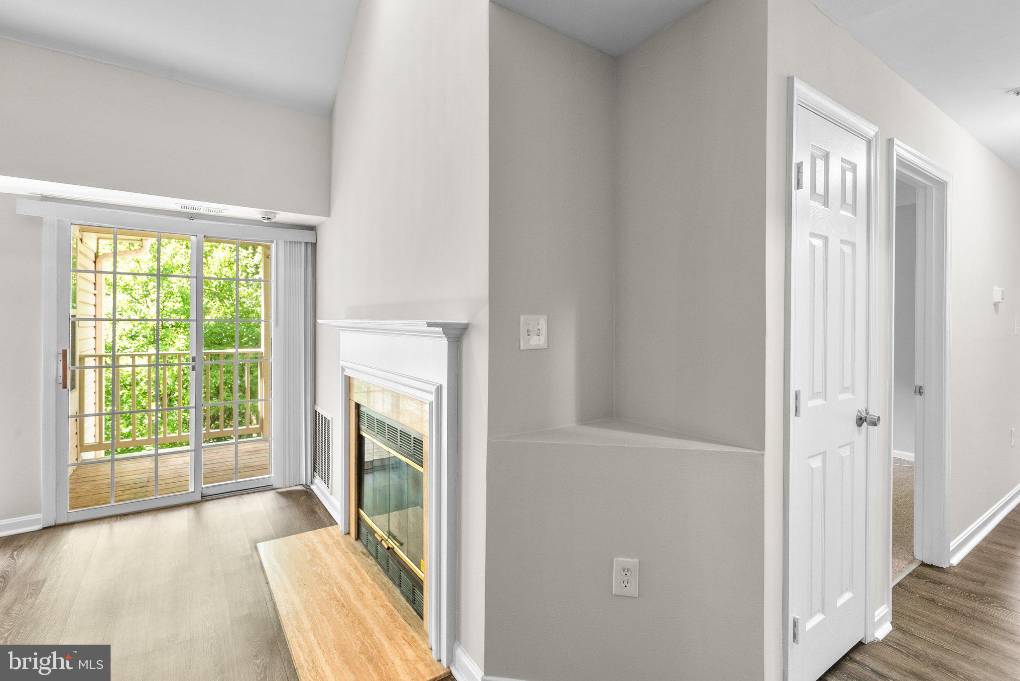 LAKE POINTE AT TOWN CENTER - Residential