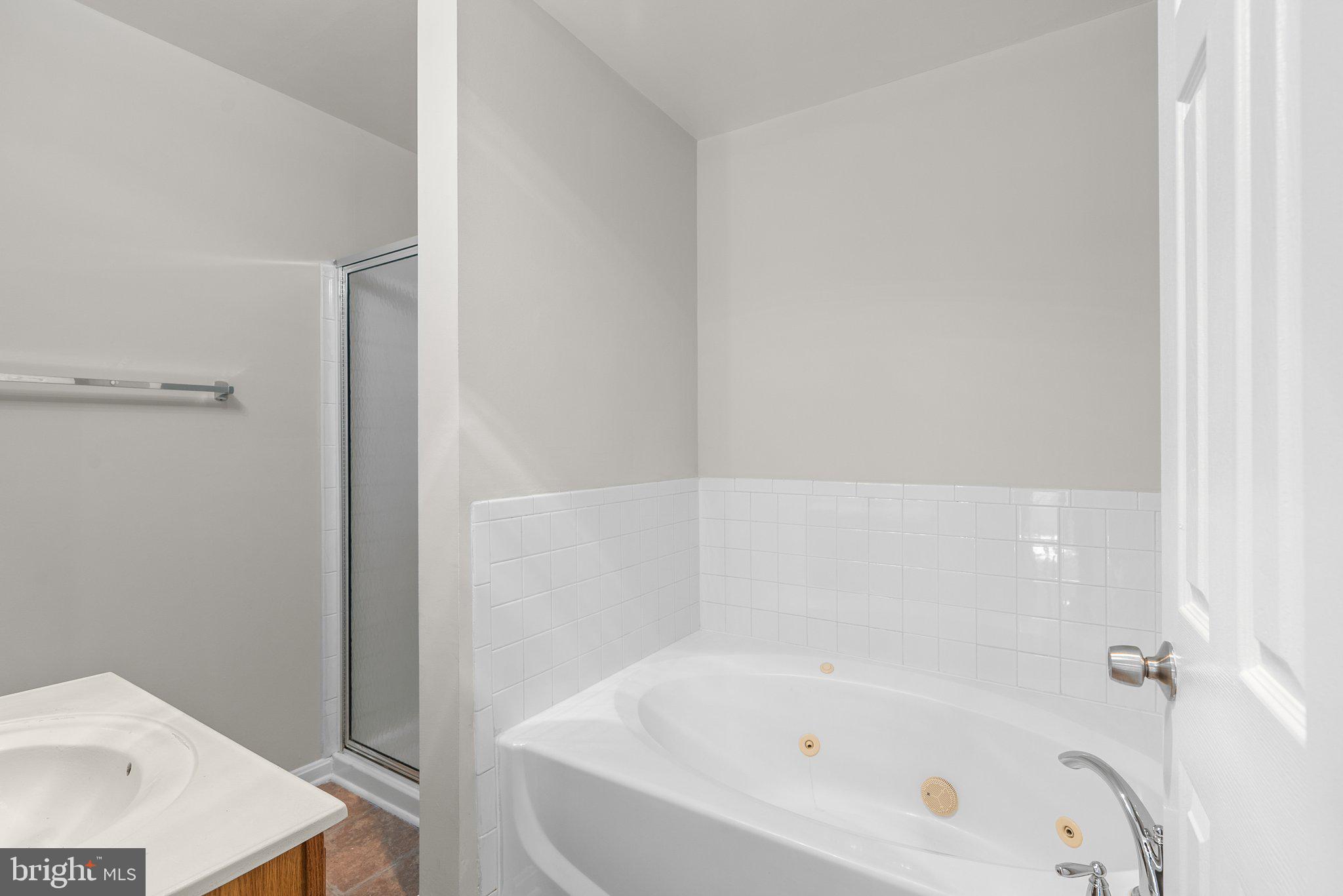 LAKE POINTE AT TOWN CENTER - Residential