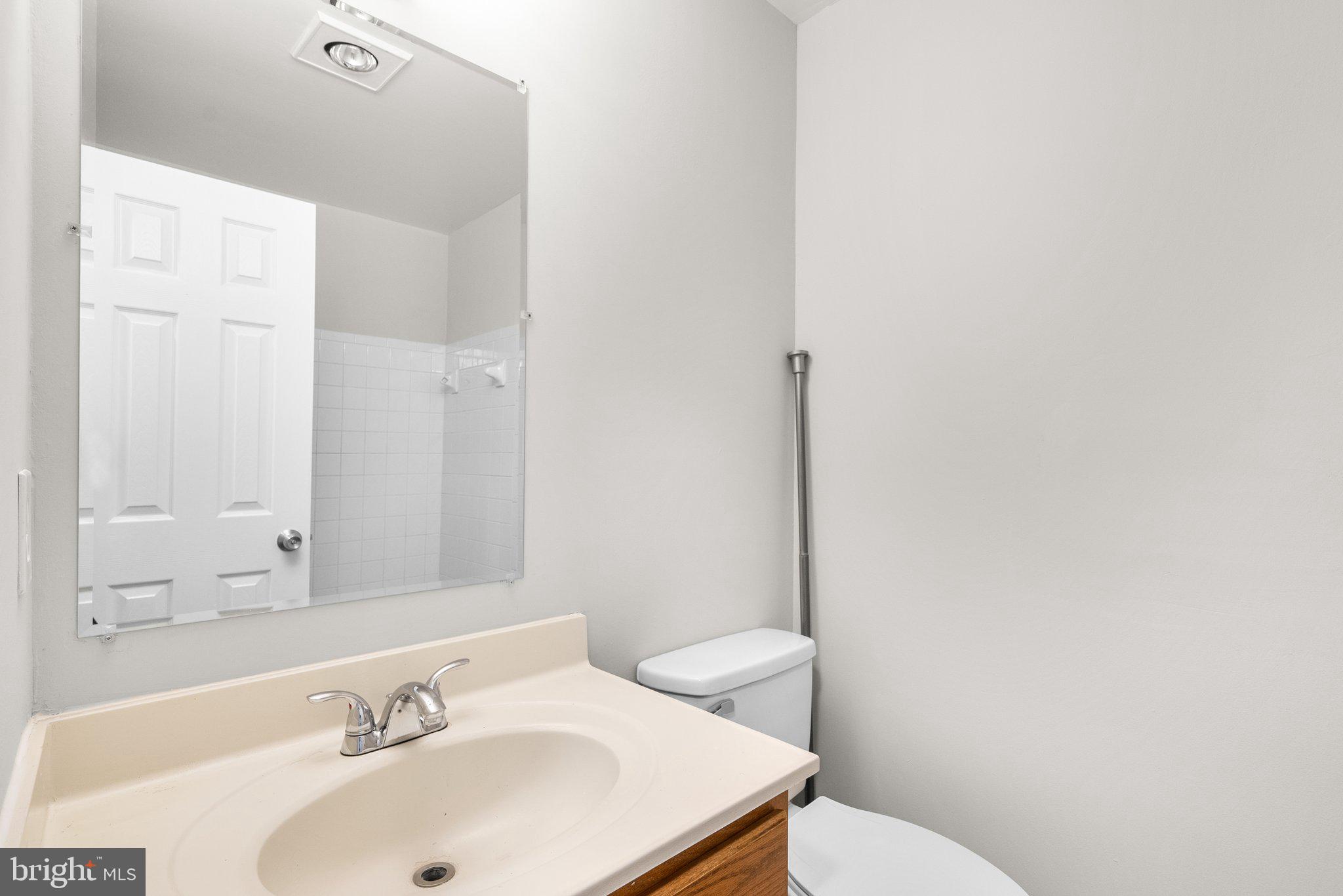 LAKE POINTE AT TOWN CENTER - Residential