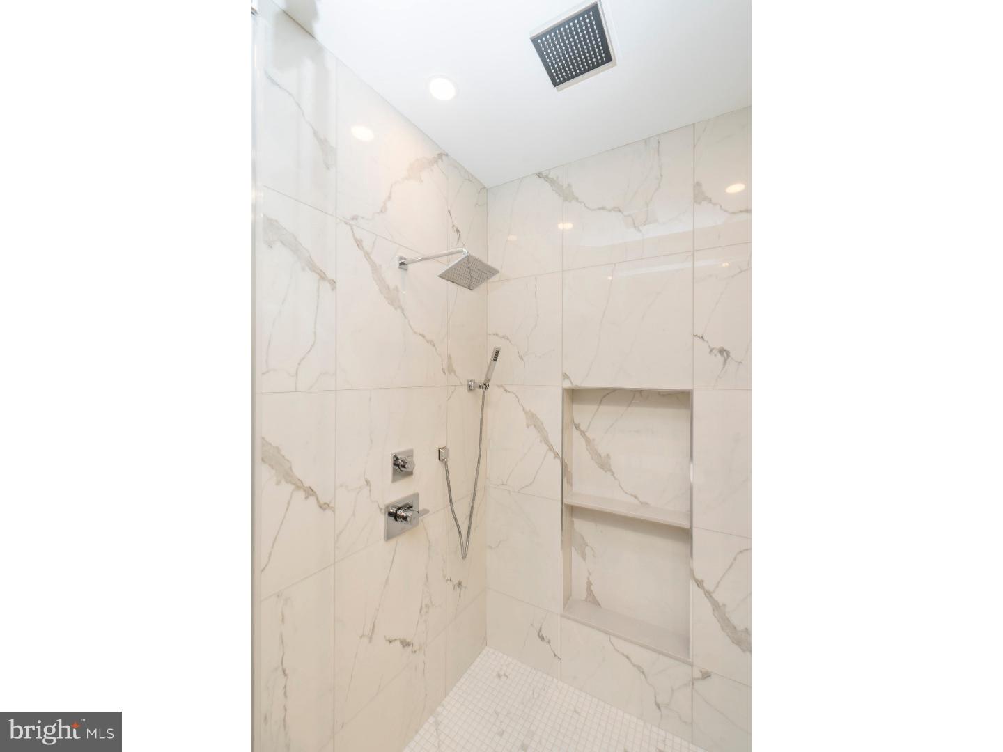 SOCIETY HILL - Residential