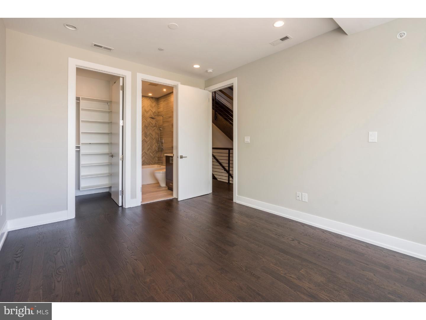 SOCIETY HILL - Residential