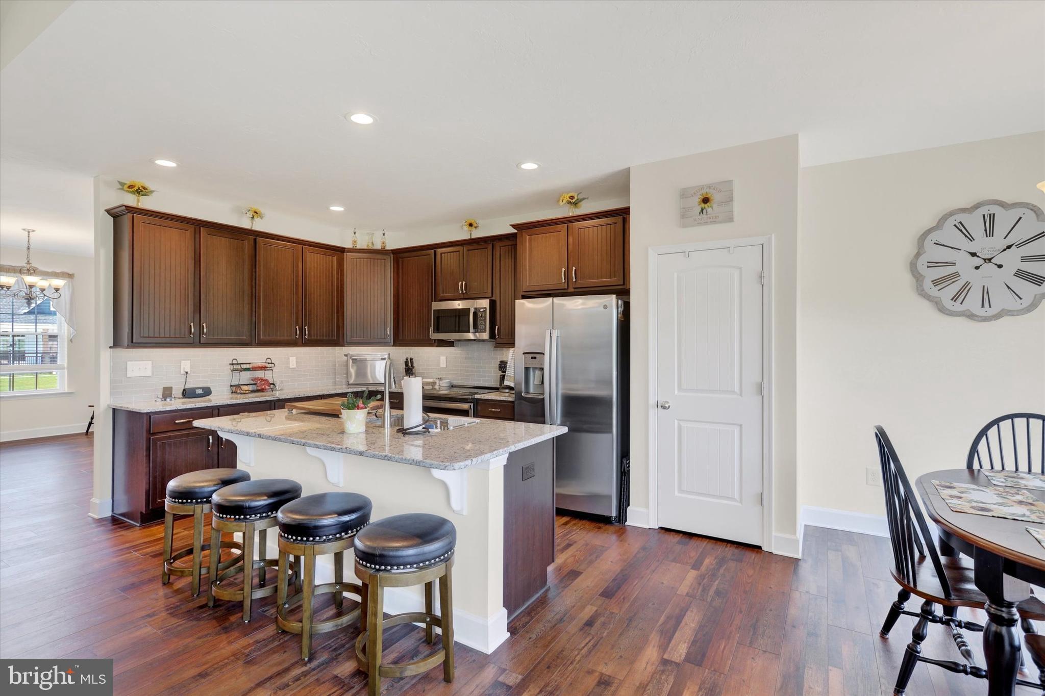 THORNBURY HUNT II - Residential
