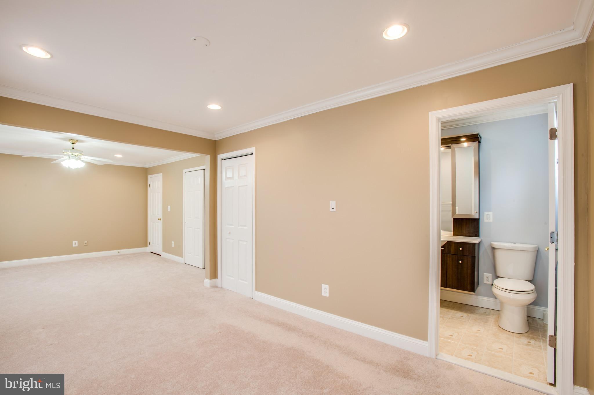 HUNT AT FAIRFAX STATION - Residential