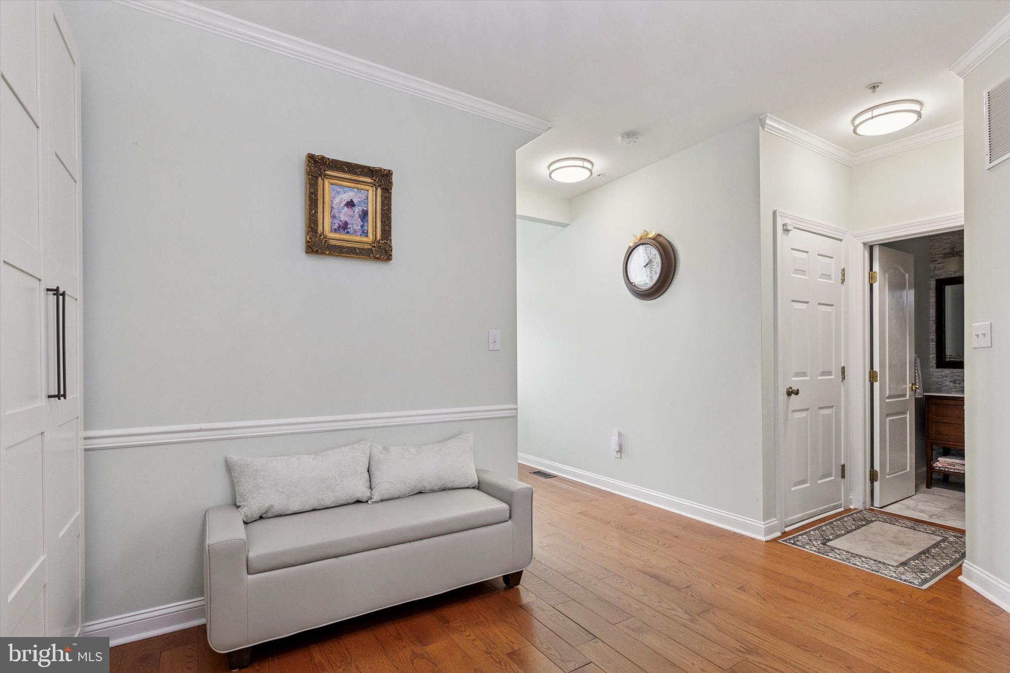 TH AT HERITAGE CNTR - Residential Lease