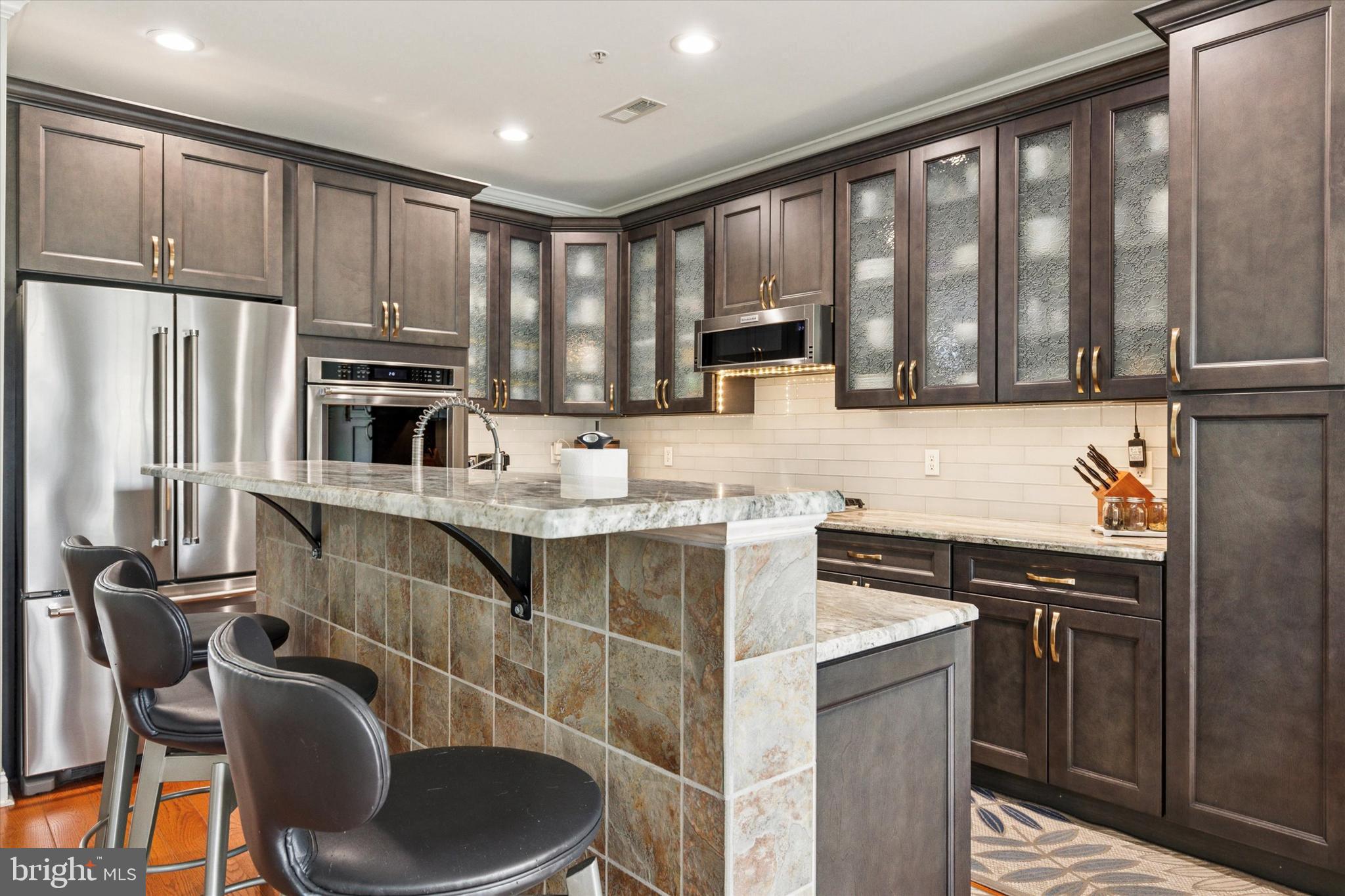 TH AT HERITAGE CNTR - Residential Lease