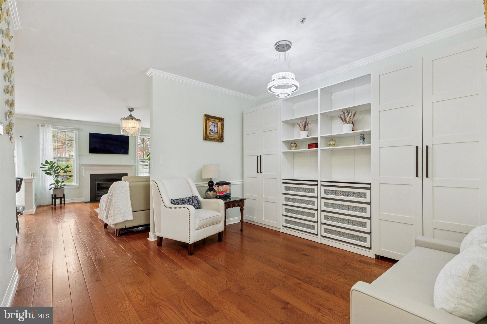 TH AT HERITAGE CNTR - Residential Lease