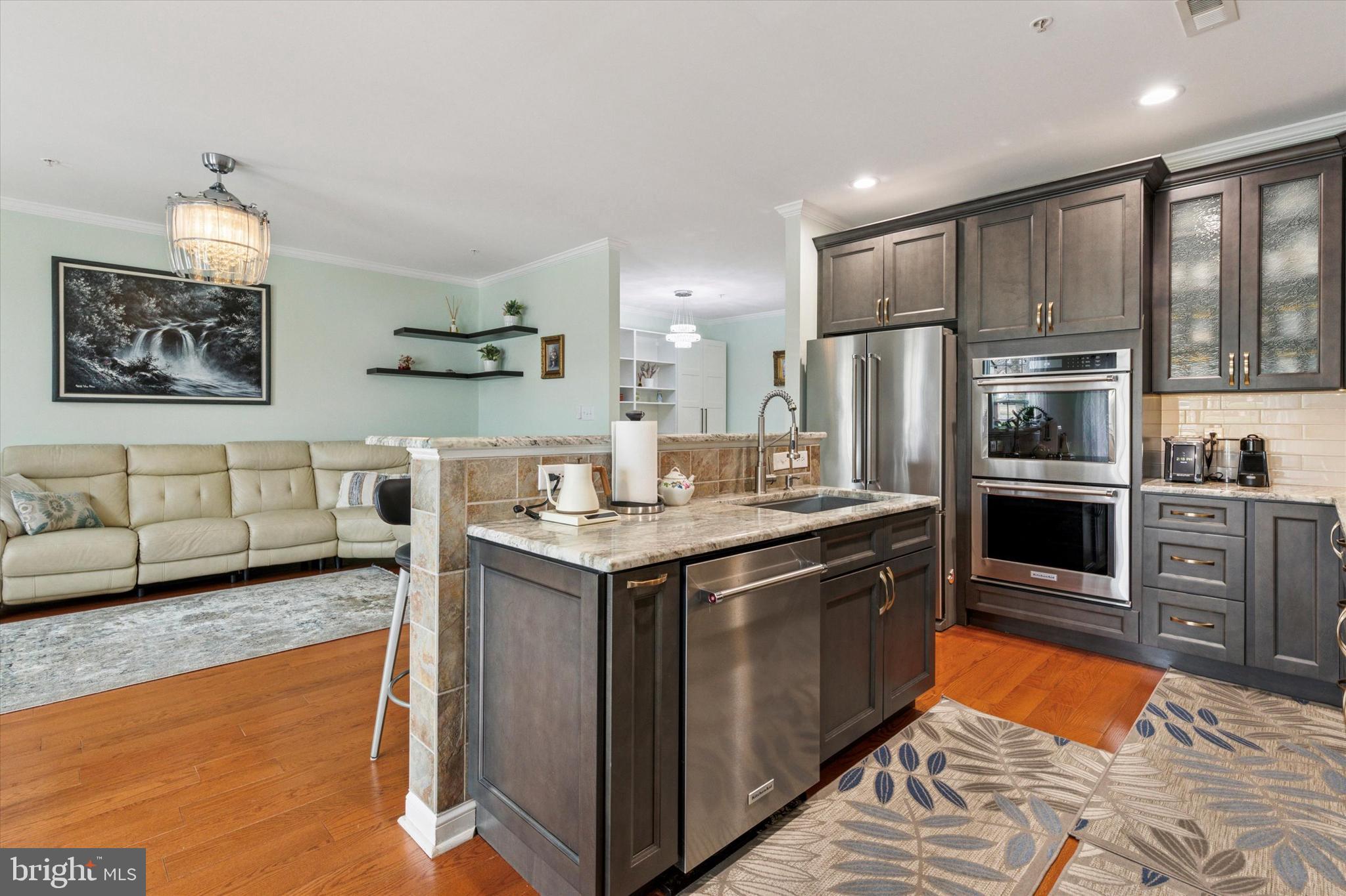 TH AT HERITAGE CNTR - Residential Lease