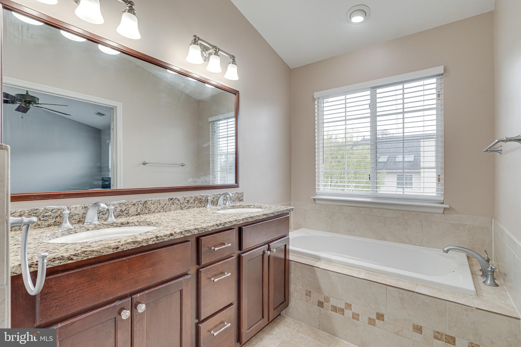 ENGLEWOOD MEWS - Residential Lease