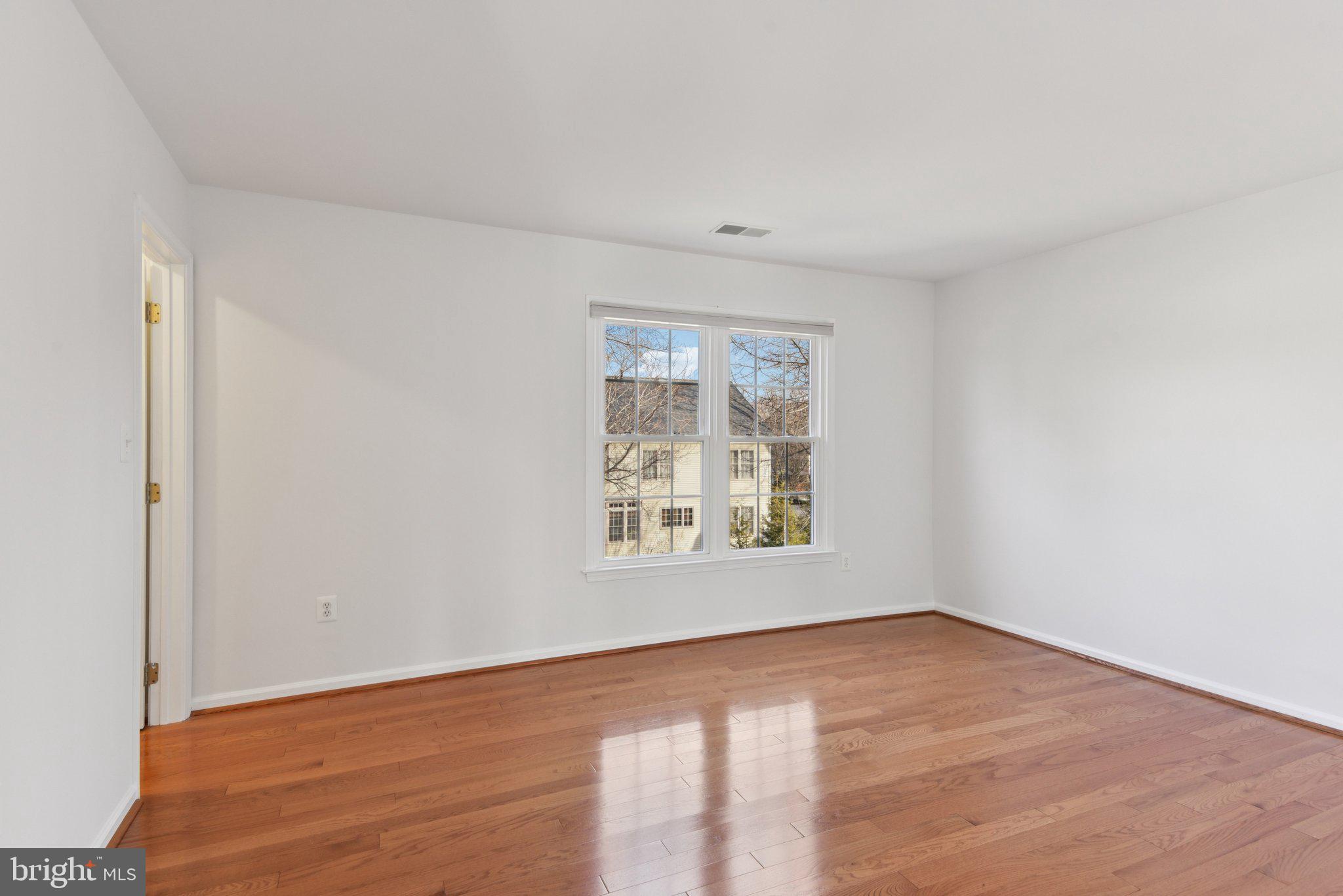 WOLFTRAP VALE - Residential