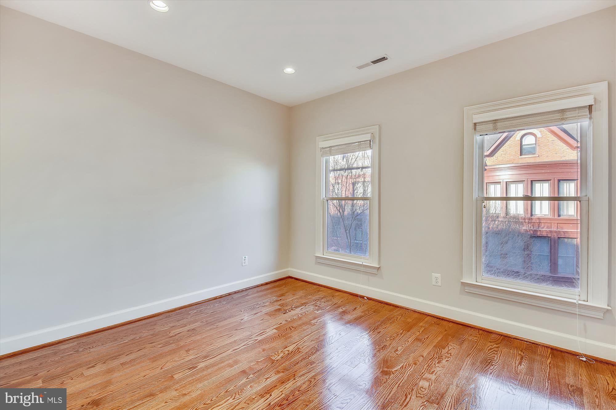 PARK POTOMAC - Residential