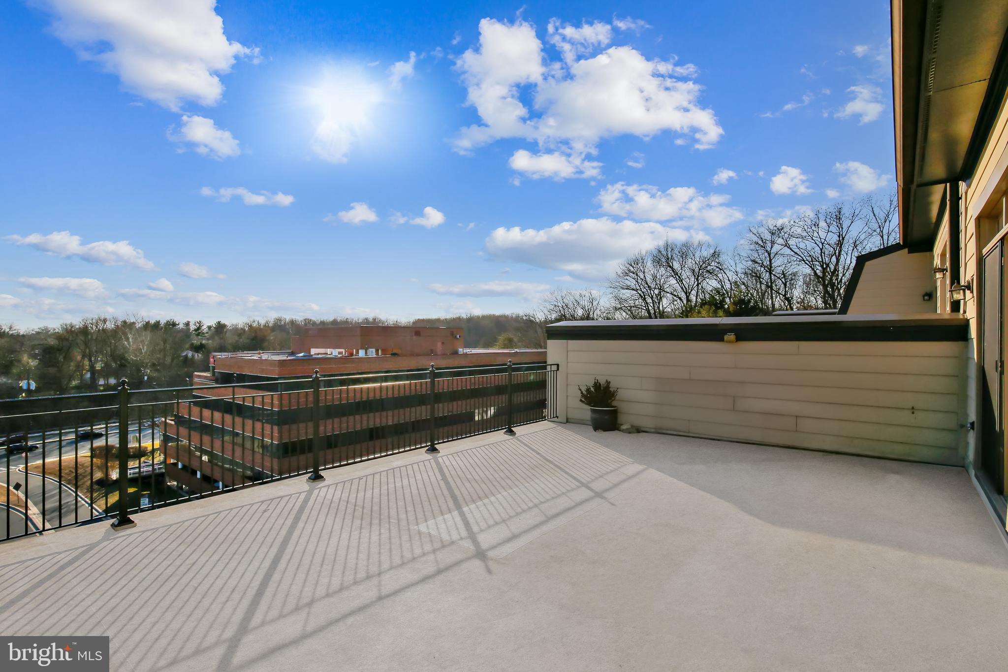 PARK POTOMAC - Residential