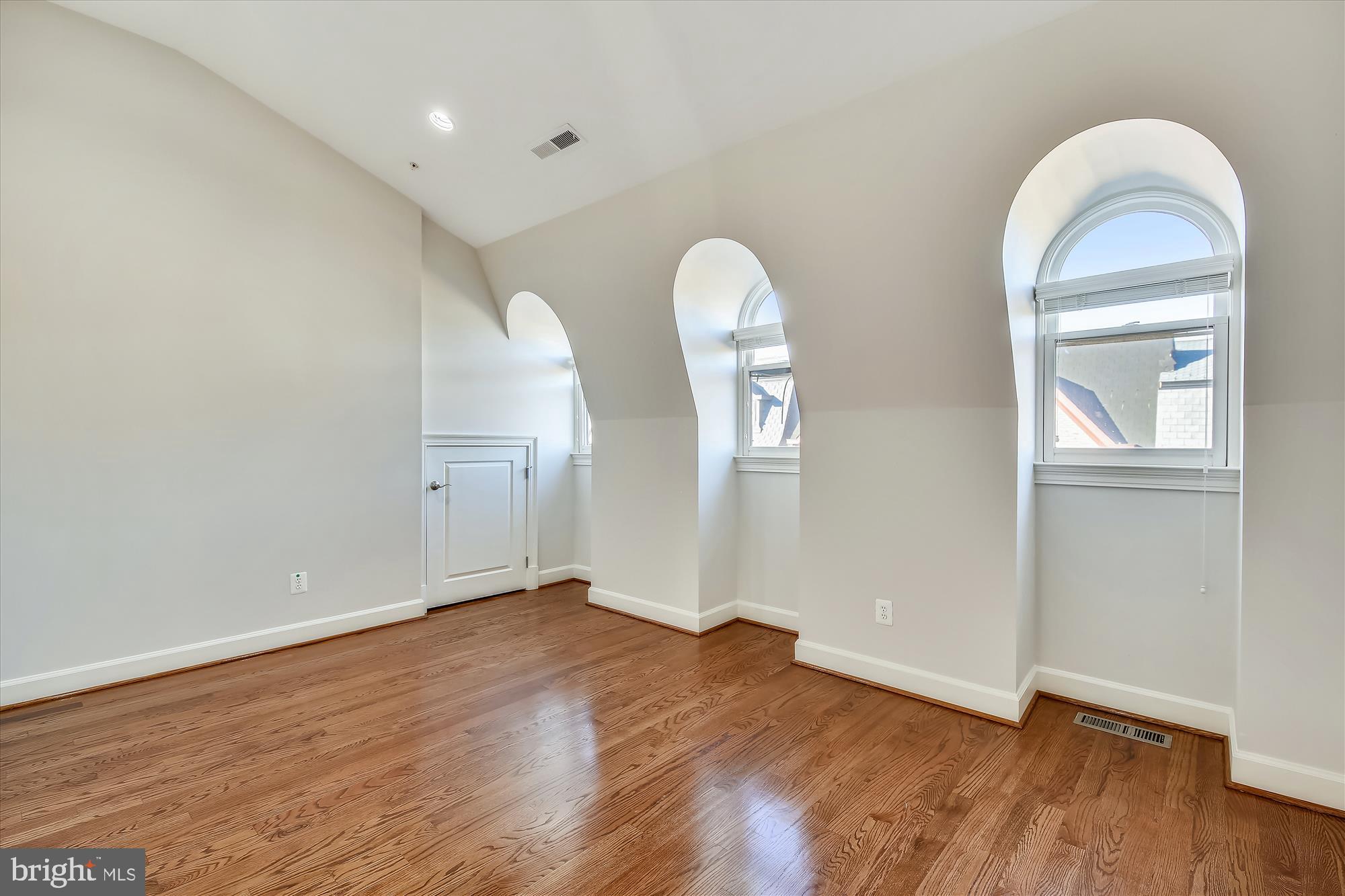 PARK POTOMAC - Residential