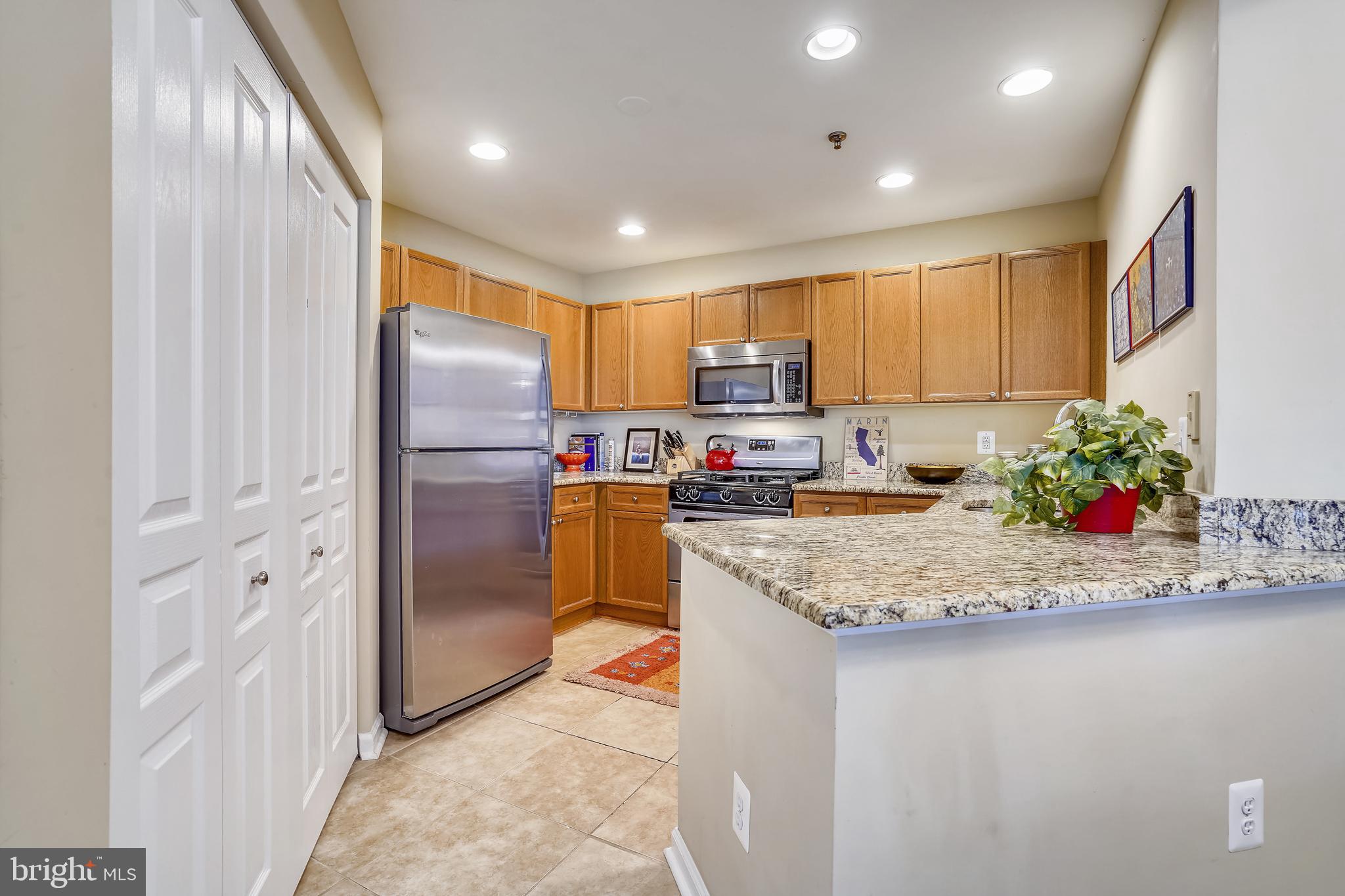 SAVOY PARK CONDOMINIUMS - Residential