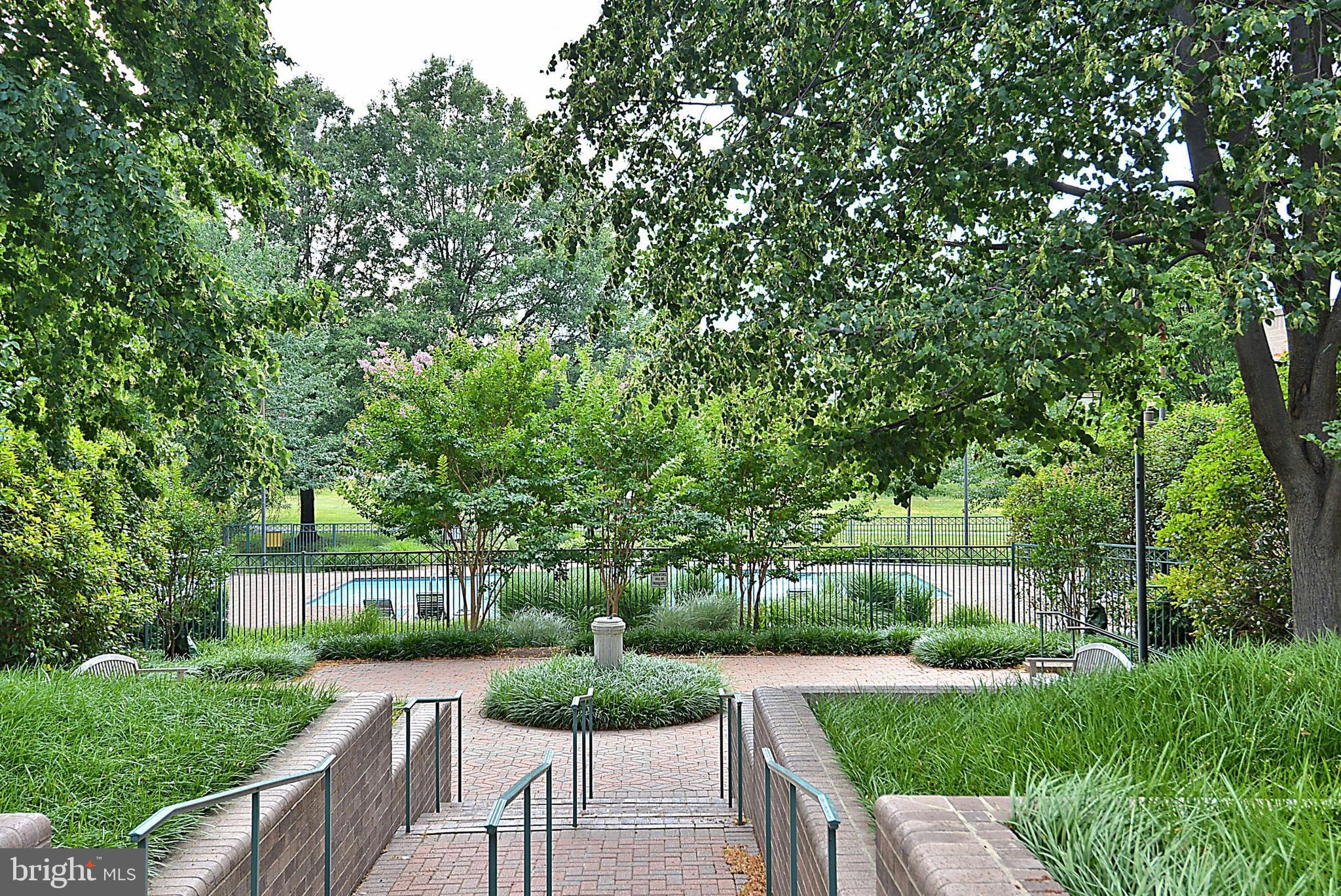 SAVOY PARK CONDOMINIUMS - Residential