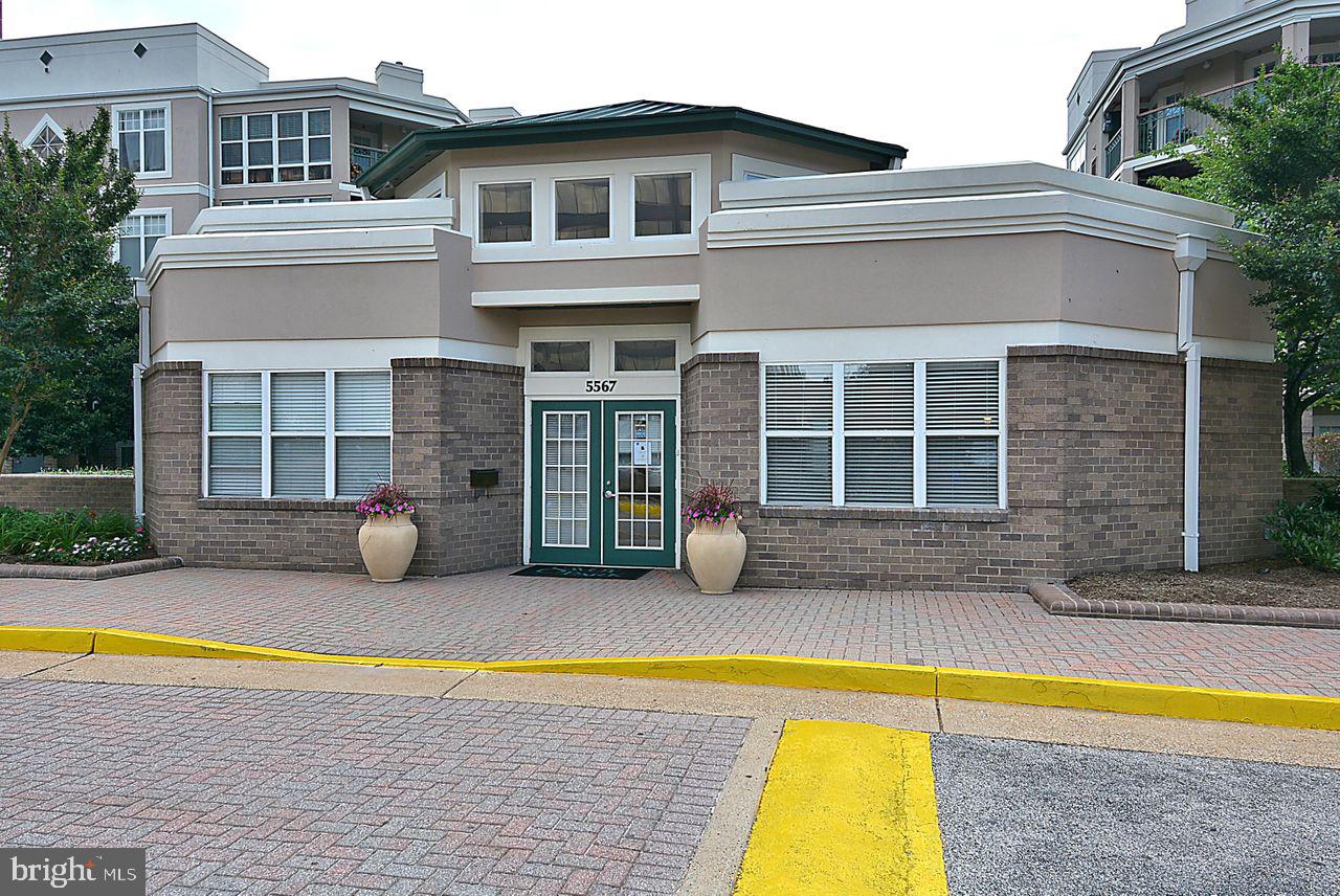 SAVOY PARK CONDOMINIUMS - Residential