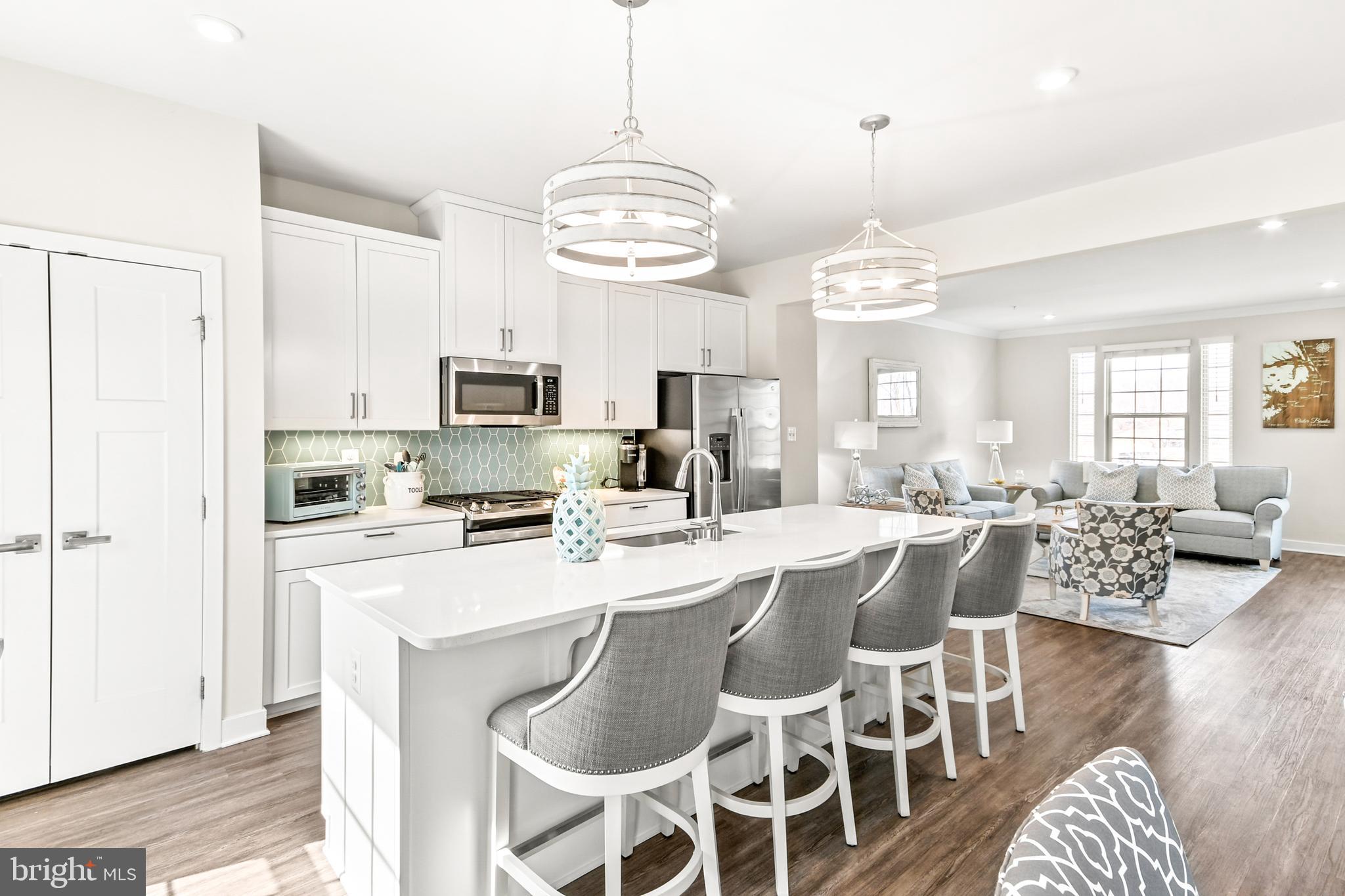 LAKE LINGANORE - Residential