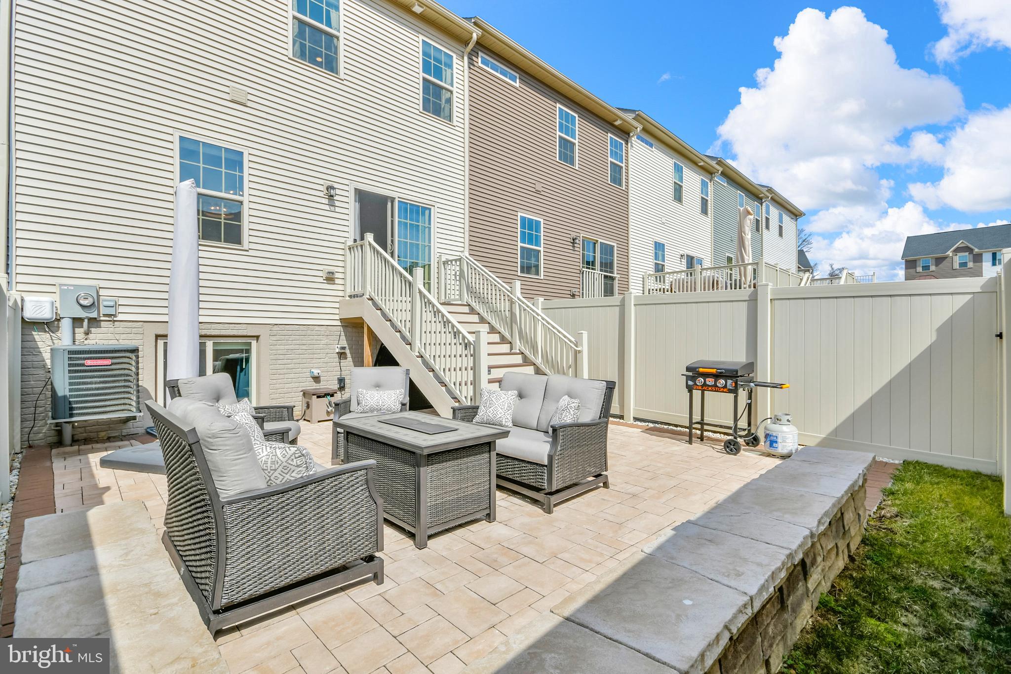 LAKE LINGANORE - Residential