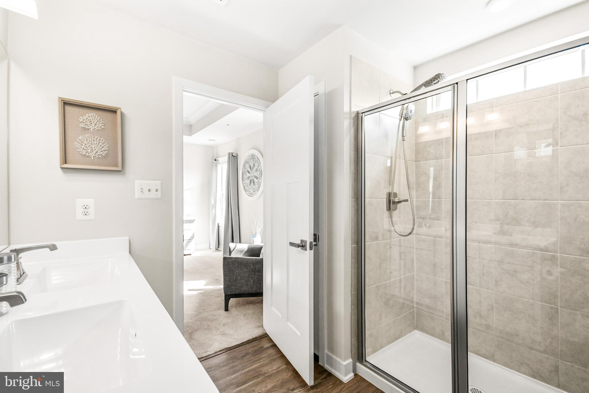 LAKE LINGANORE - Residential