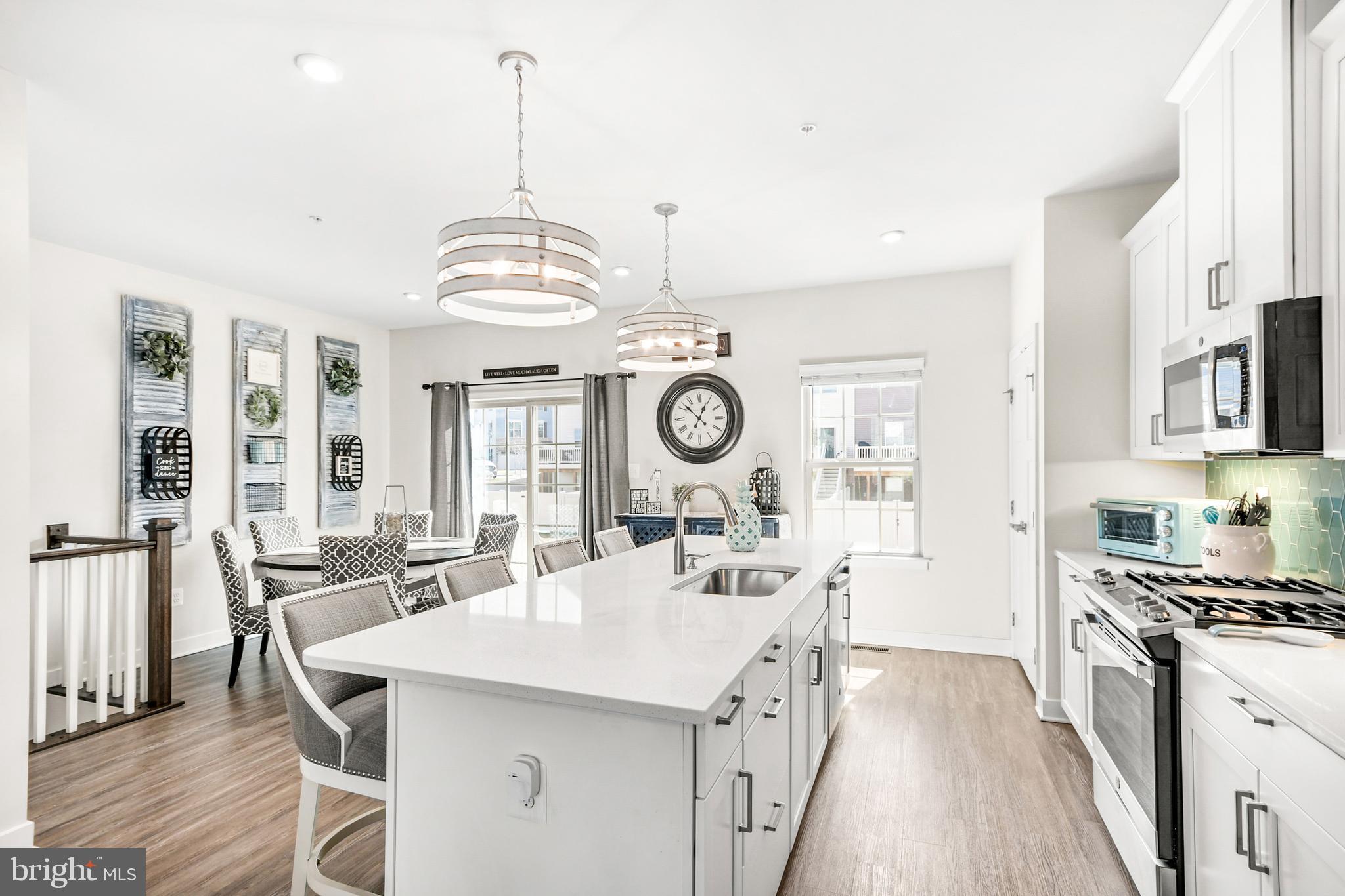 LAKE LINGANORE - Residential