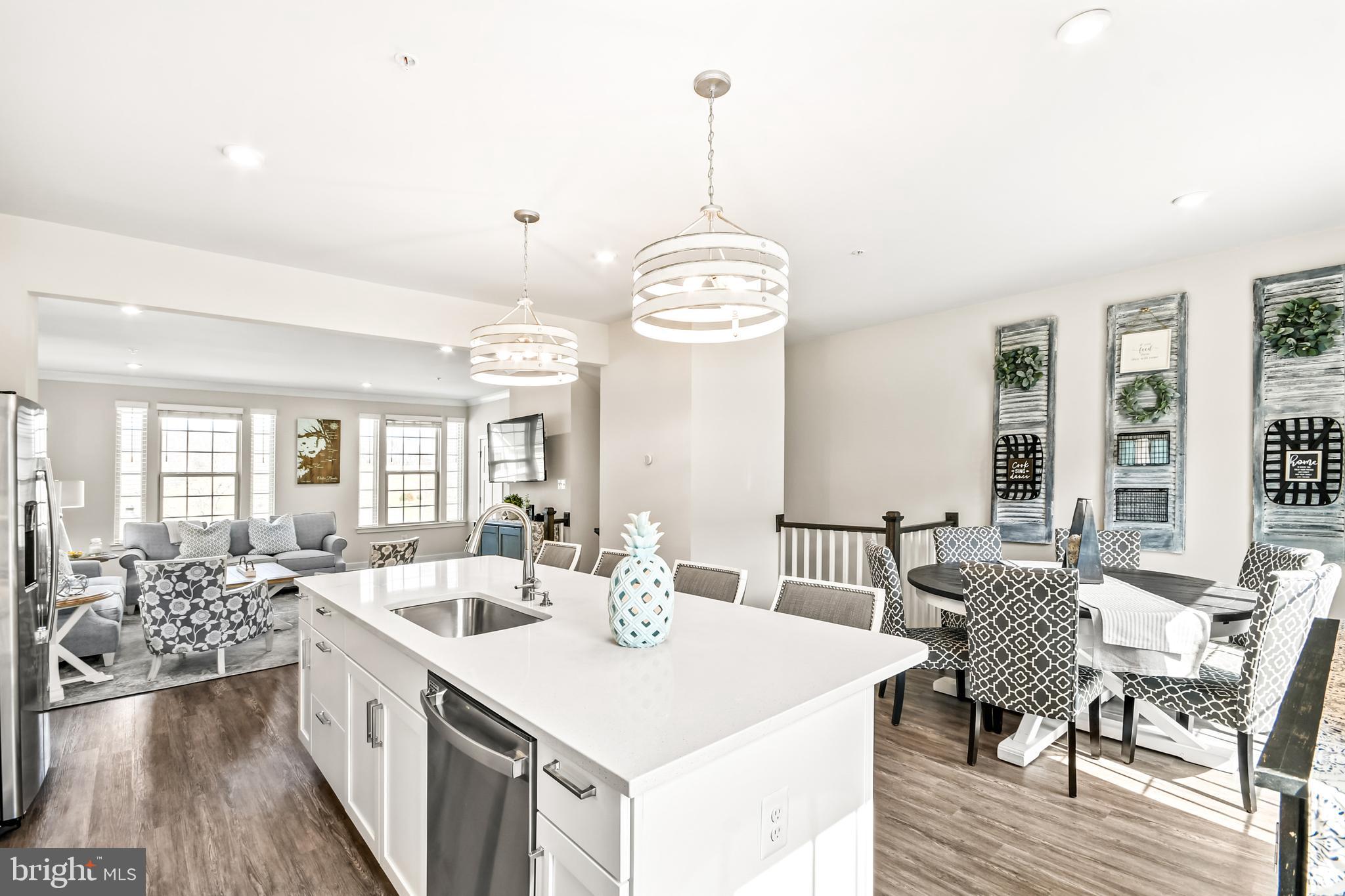 LAKE LINGANORE - Residential