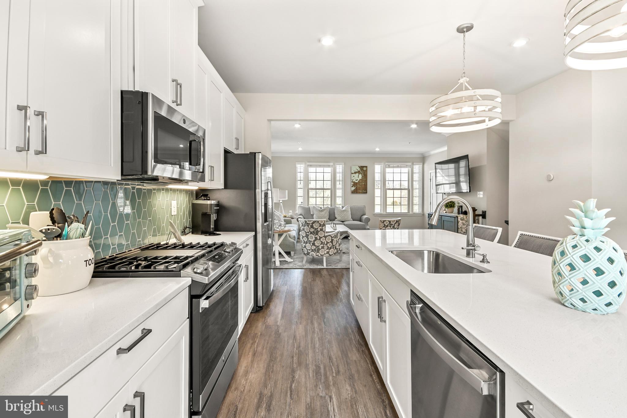 LAKE LINGANORE - Residential