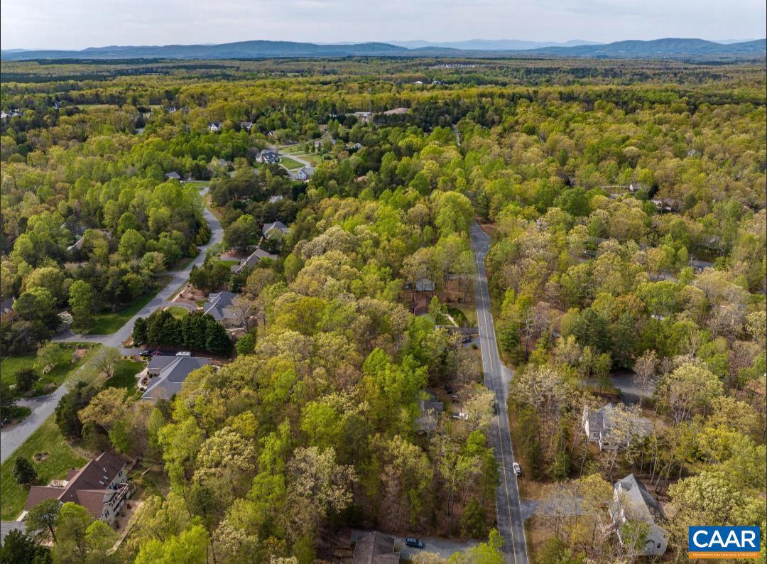 LAKE MONTICELLO - Land