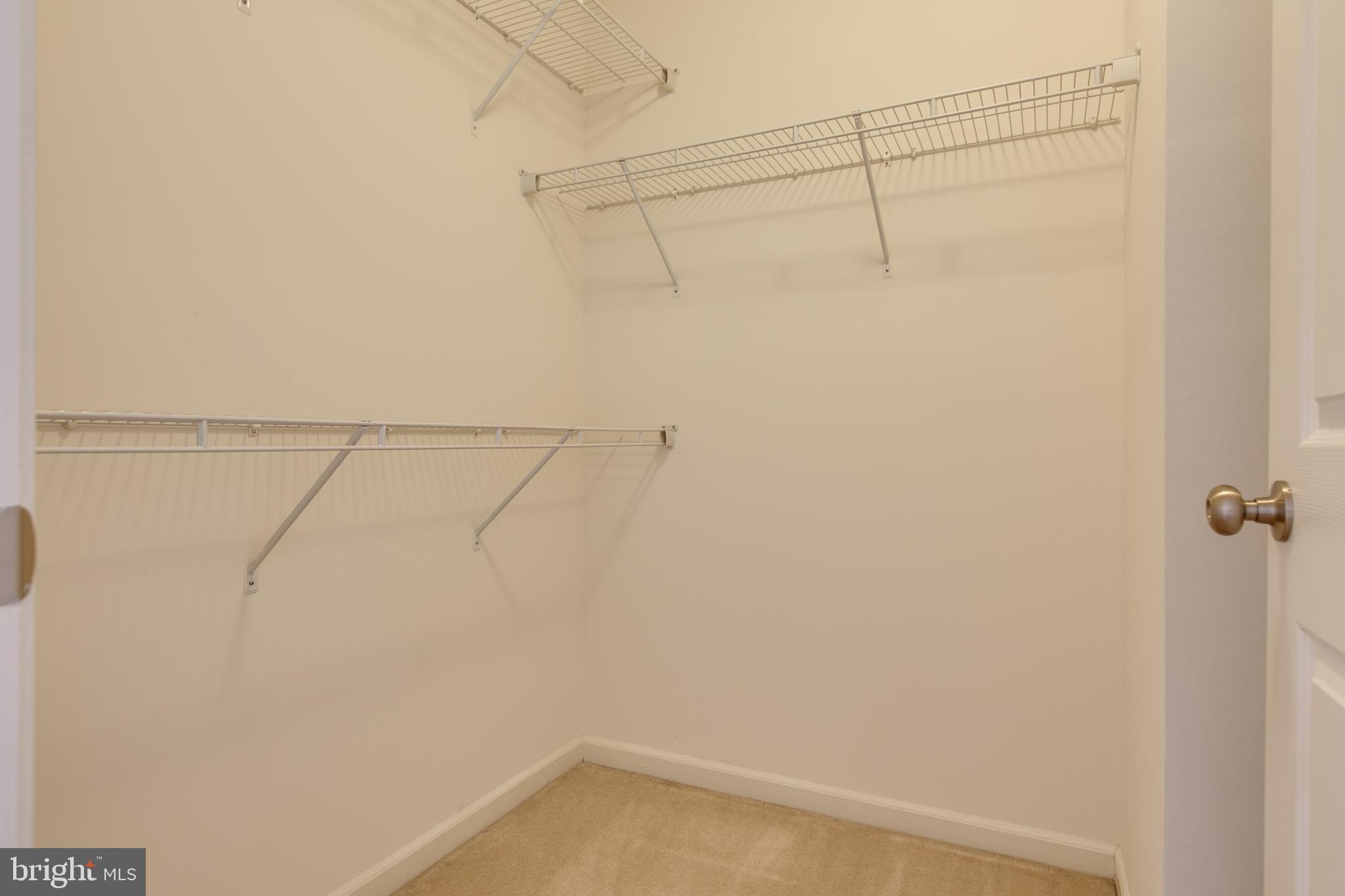 VILLAGE TOWNS - Residential Lease