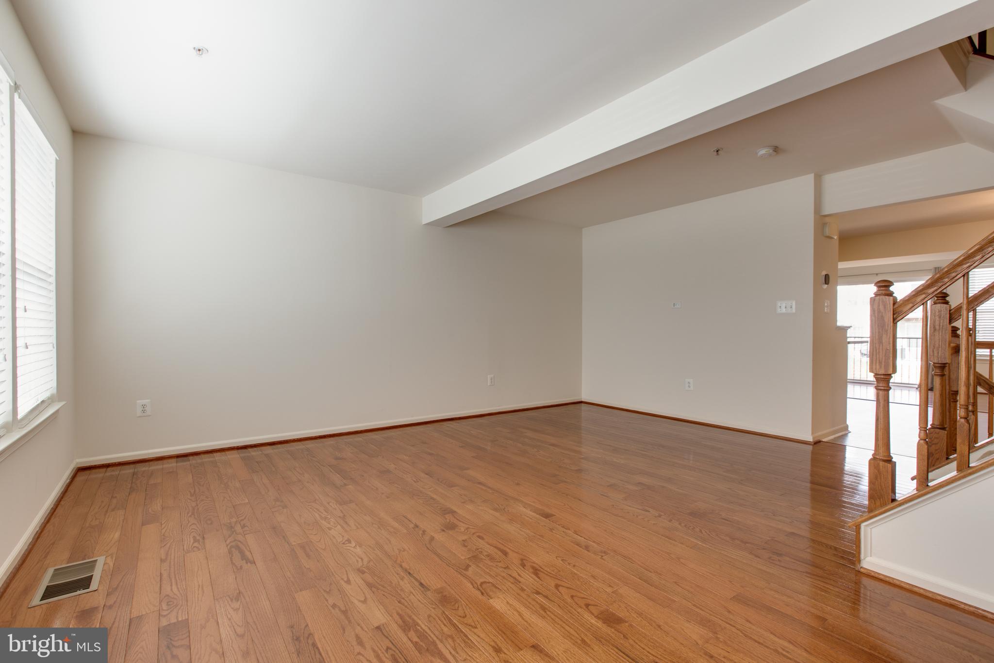 VILLAGE TOWNS - Residential Lease