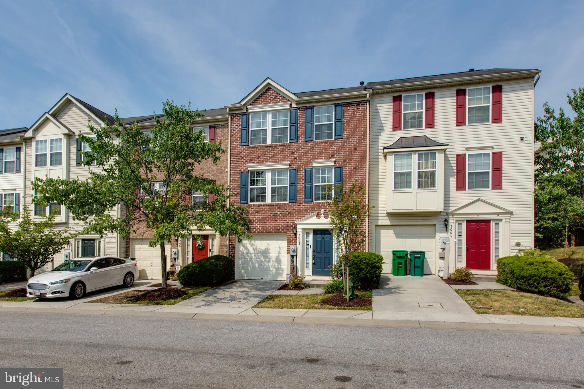 VILLAGE TOWNS - Residential Lease