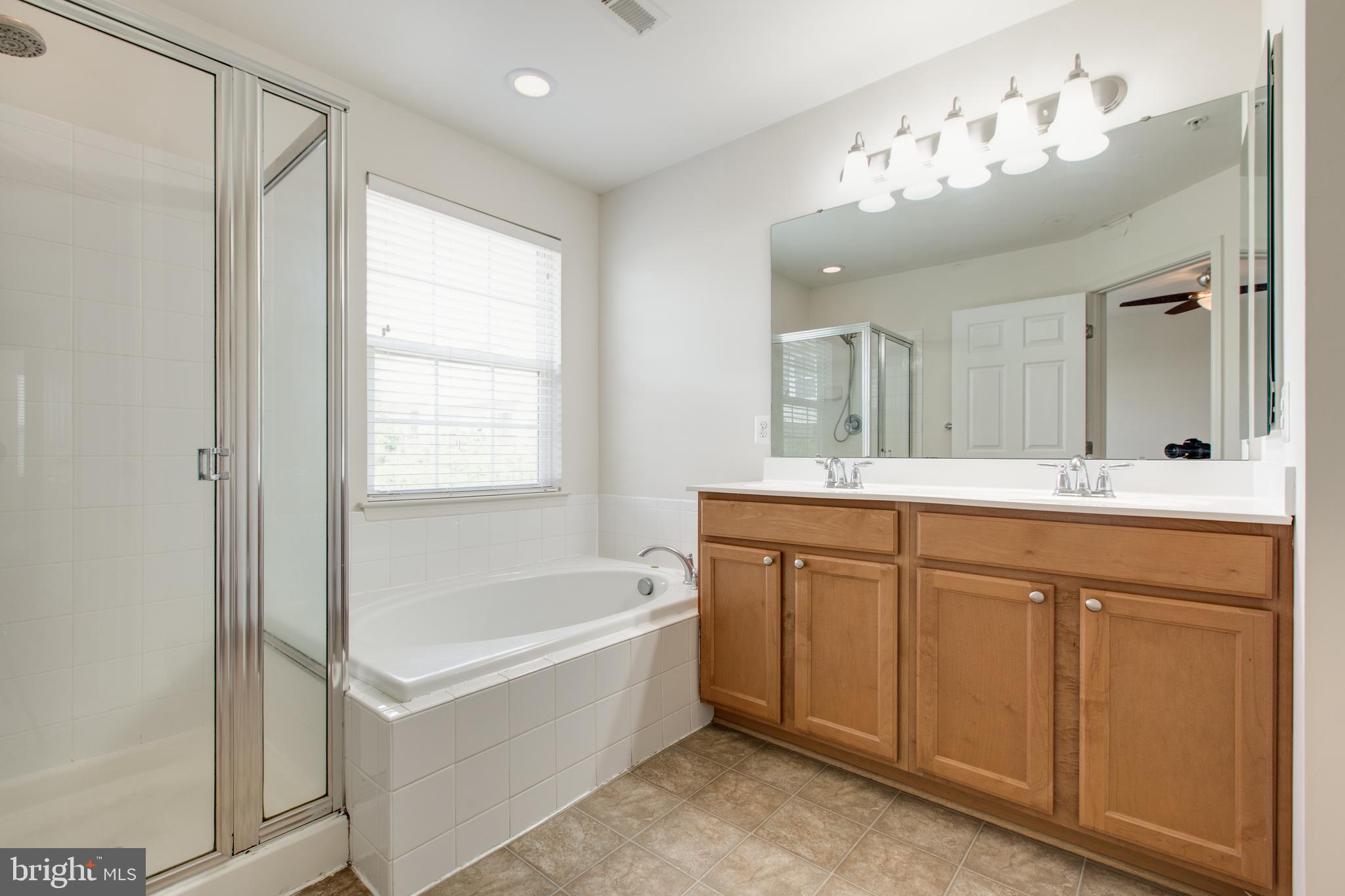 VILLAGE TOWNS - Residential Lease