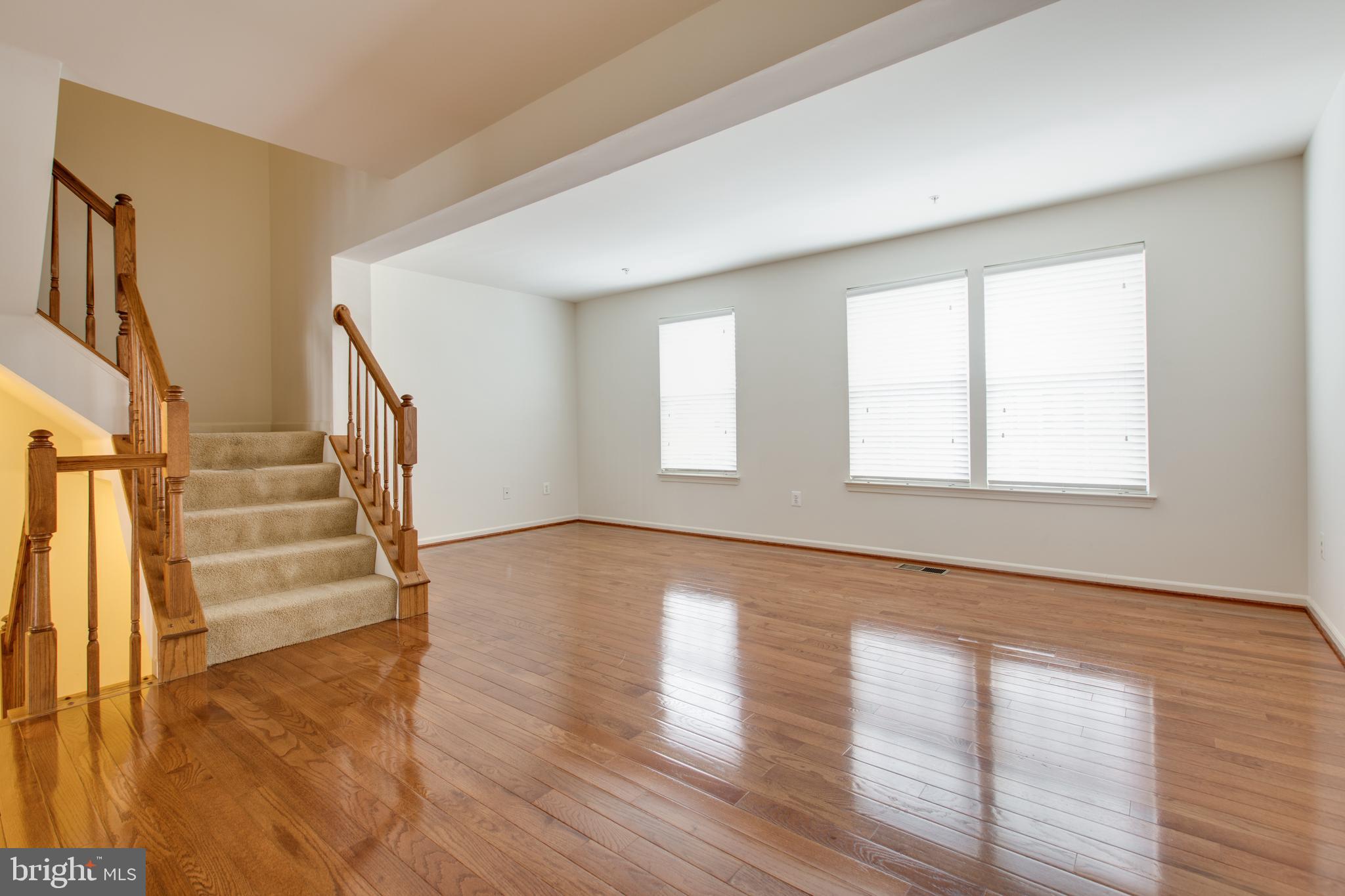 VILLAGE TOWNS - Residential Lease