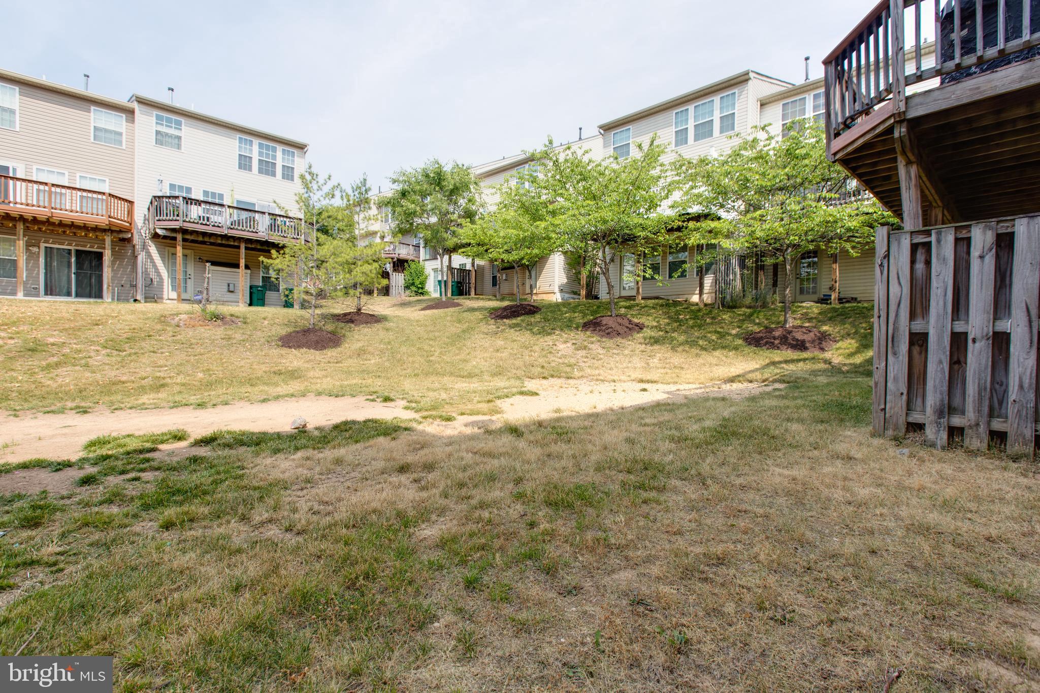 VILLAGE TOWNS - Residential Lease