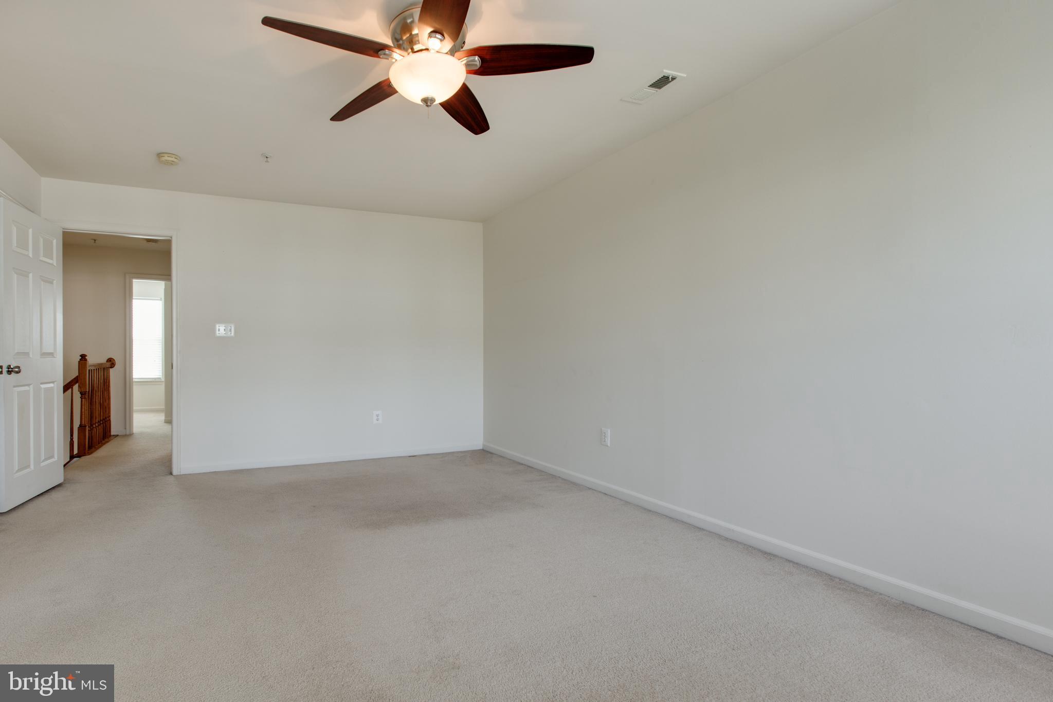 VILLAGE TOWNS - Residential Lease