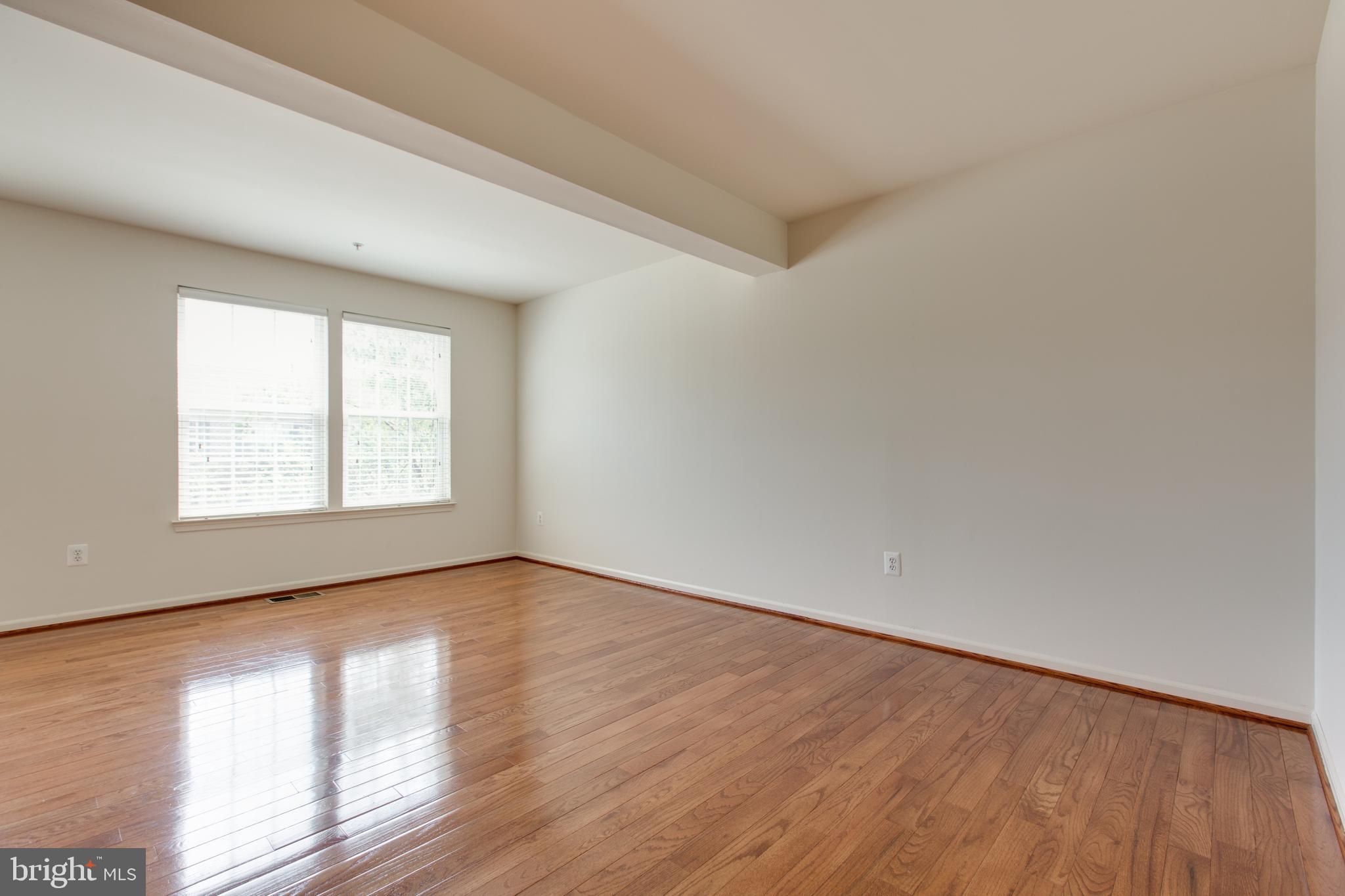 VILLAGE TOWNS - Residential Lease