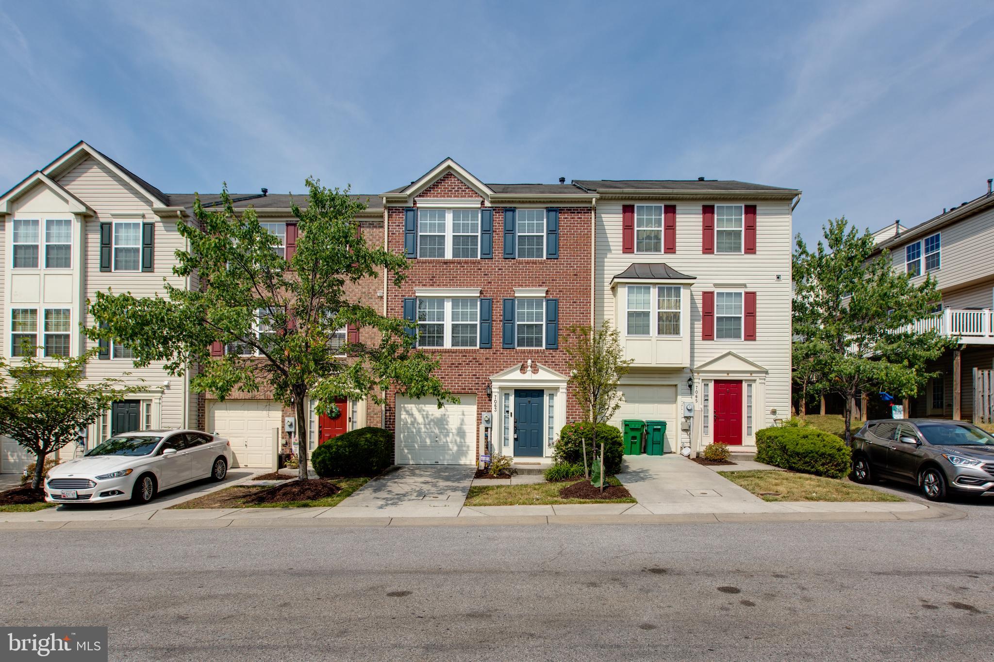 VILLAGE TOWNS - Residential Lease