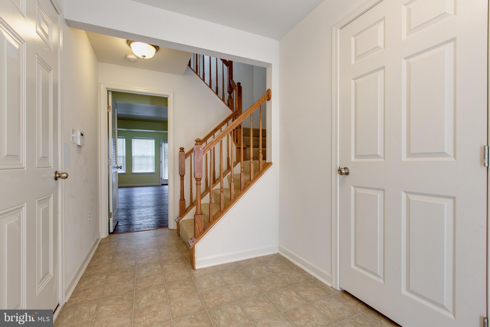 VILLAGE TOWNS - Residential Lease