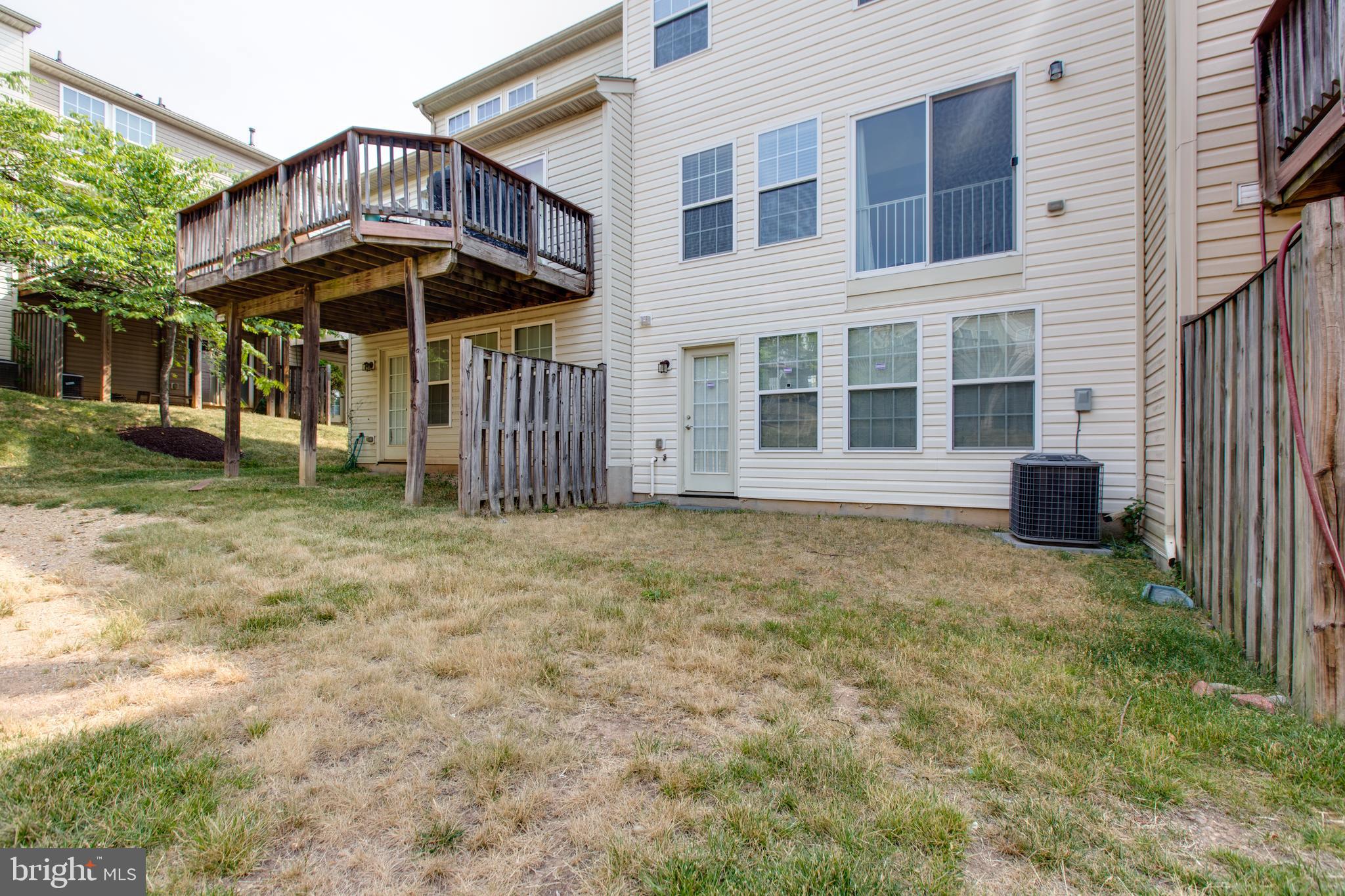 VILLAGE TOWNS - Residential Lease