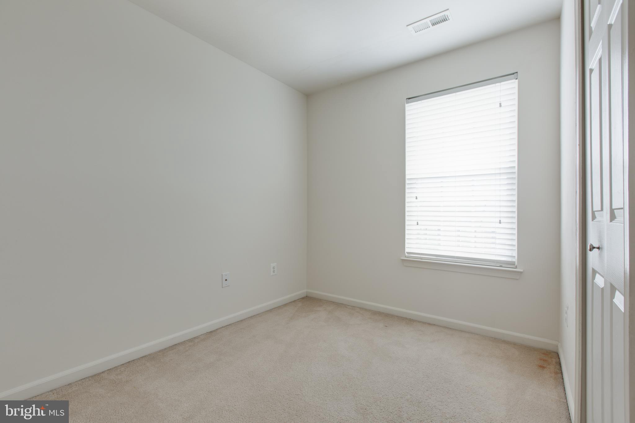 VILLAGE TOWNS - Residential Lease