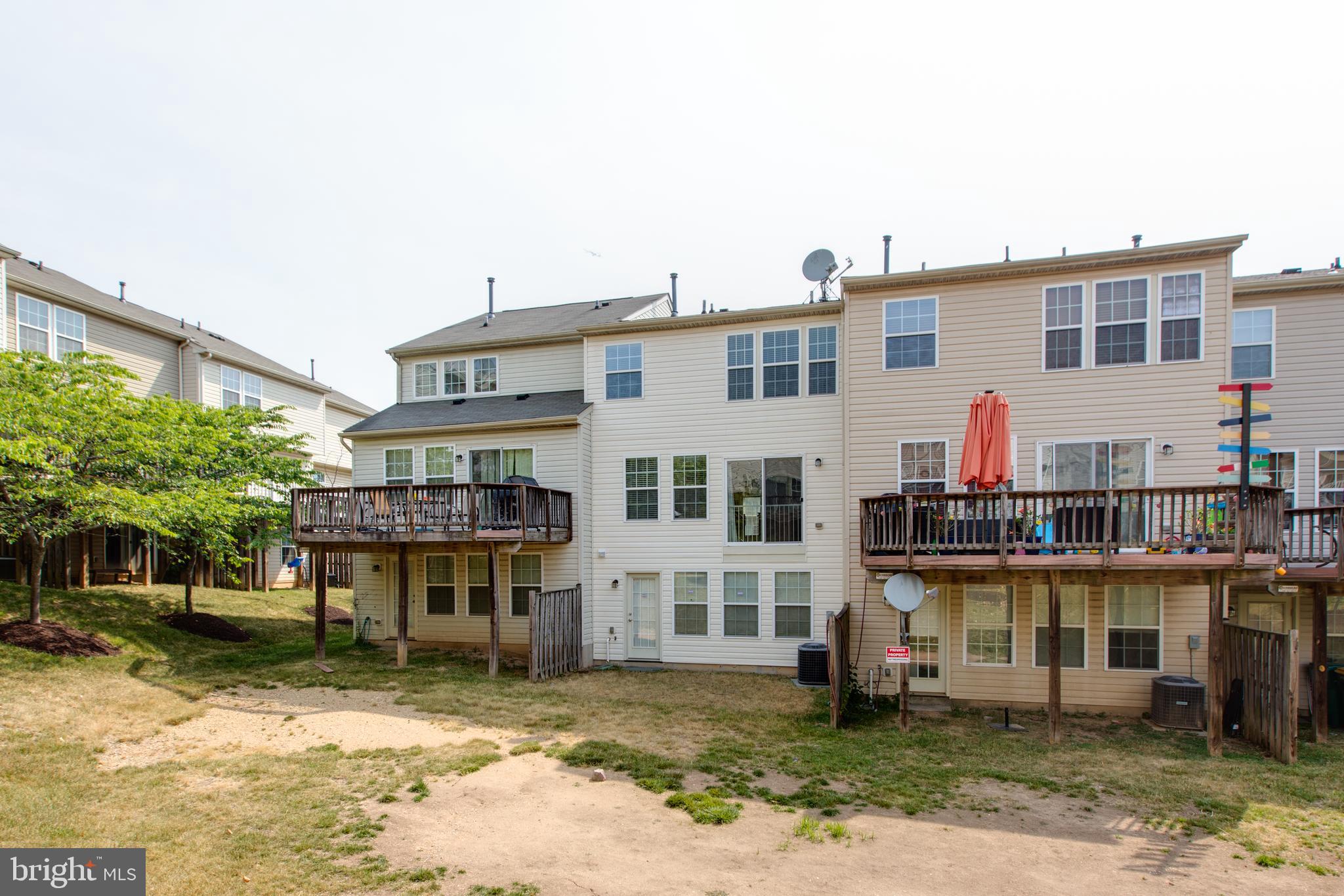 VILLAGE TOWNS - Residential Lease