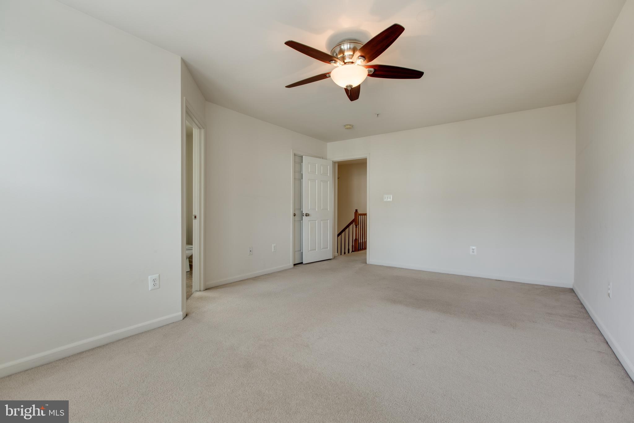 VILLAGE TOWNS - Residential Lease