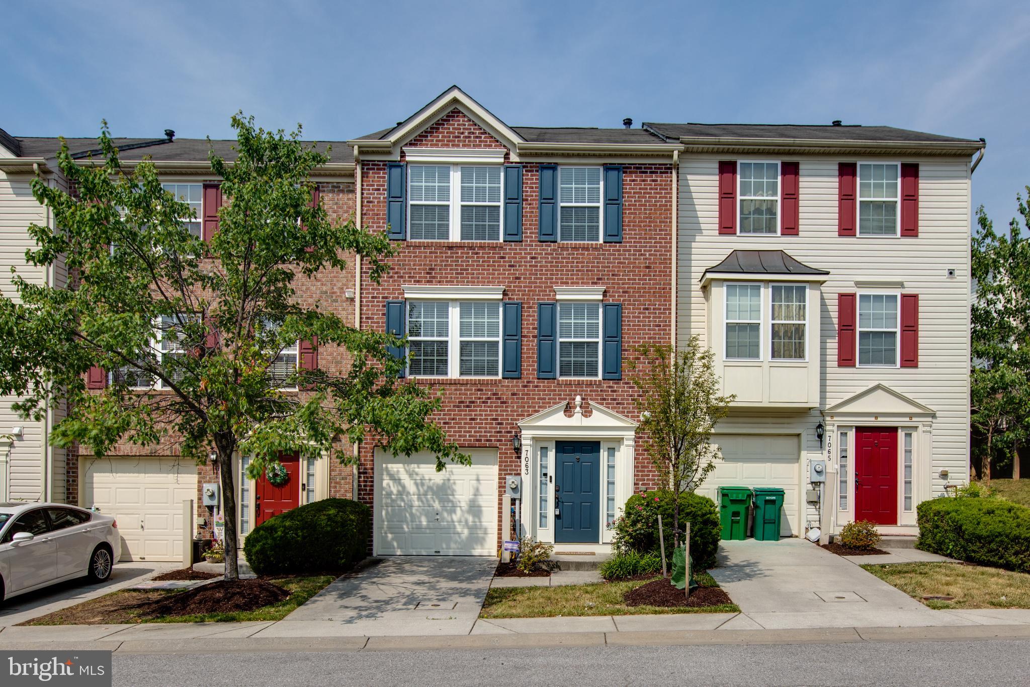 VILLAGE TOWNS - Residential Lease