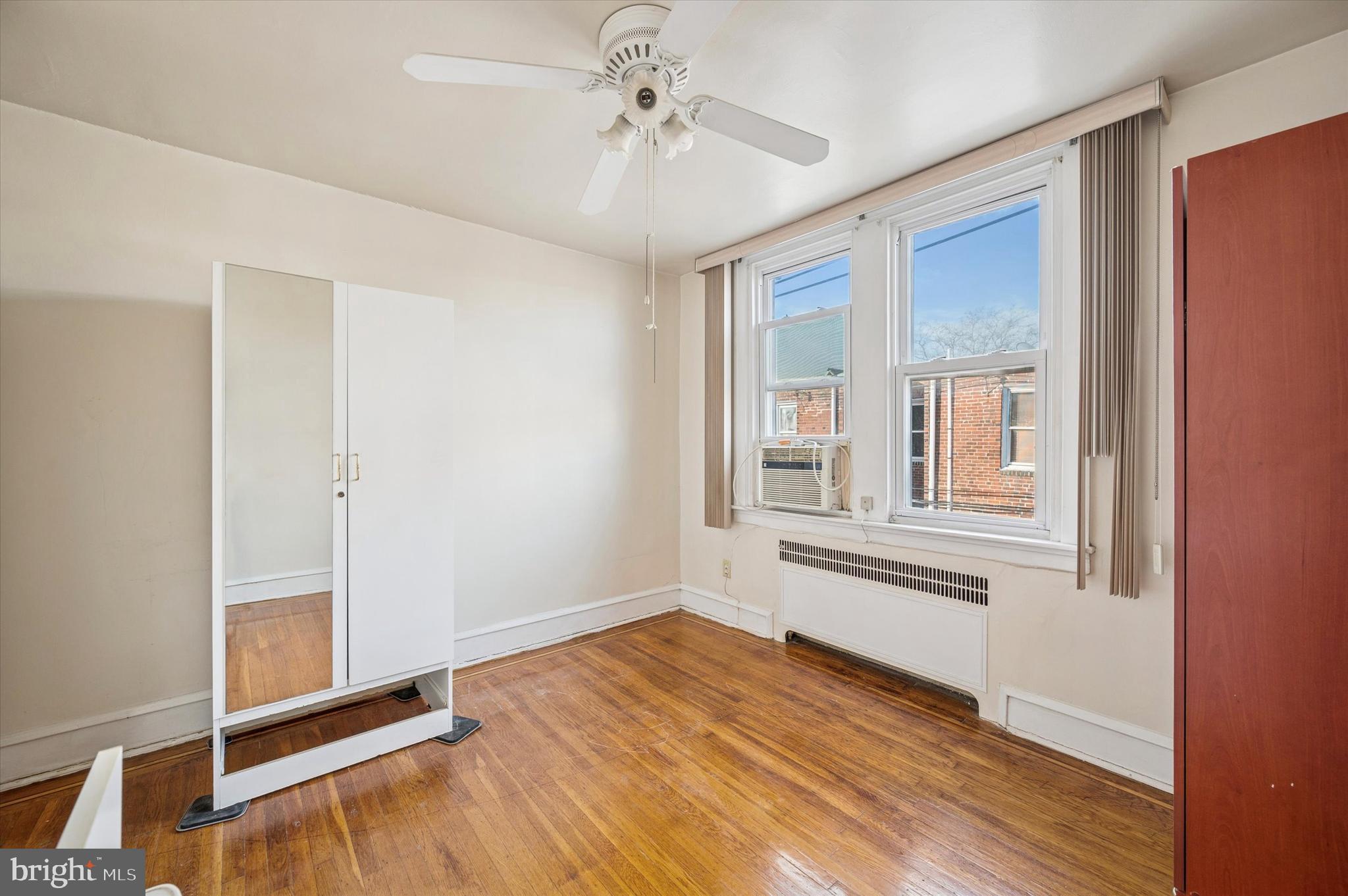 WEST OAK LANE - Residential