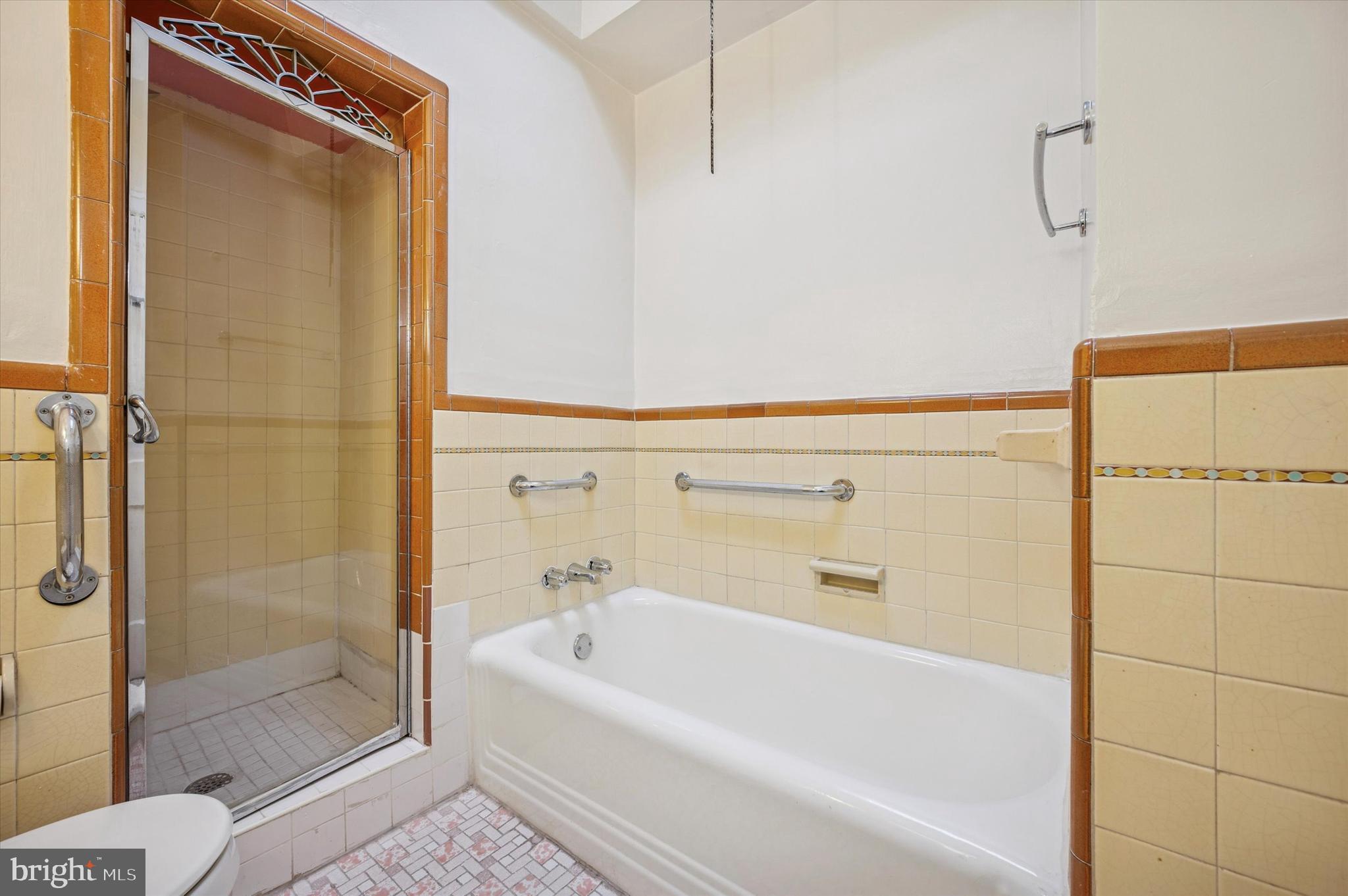 WEST OAK LANE - Residential