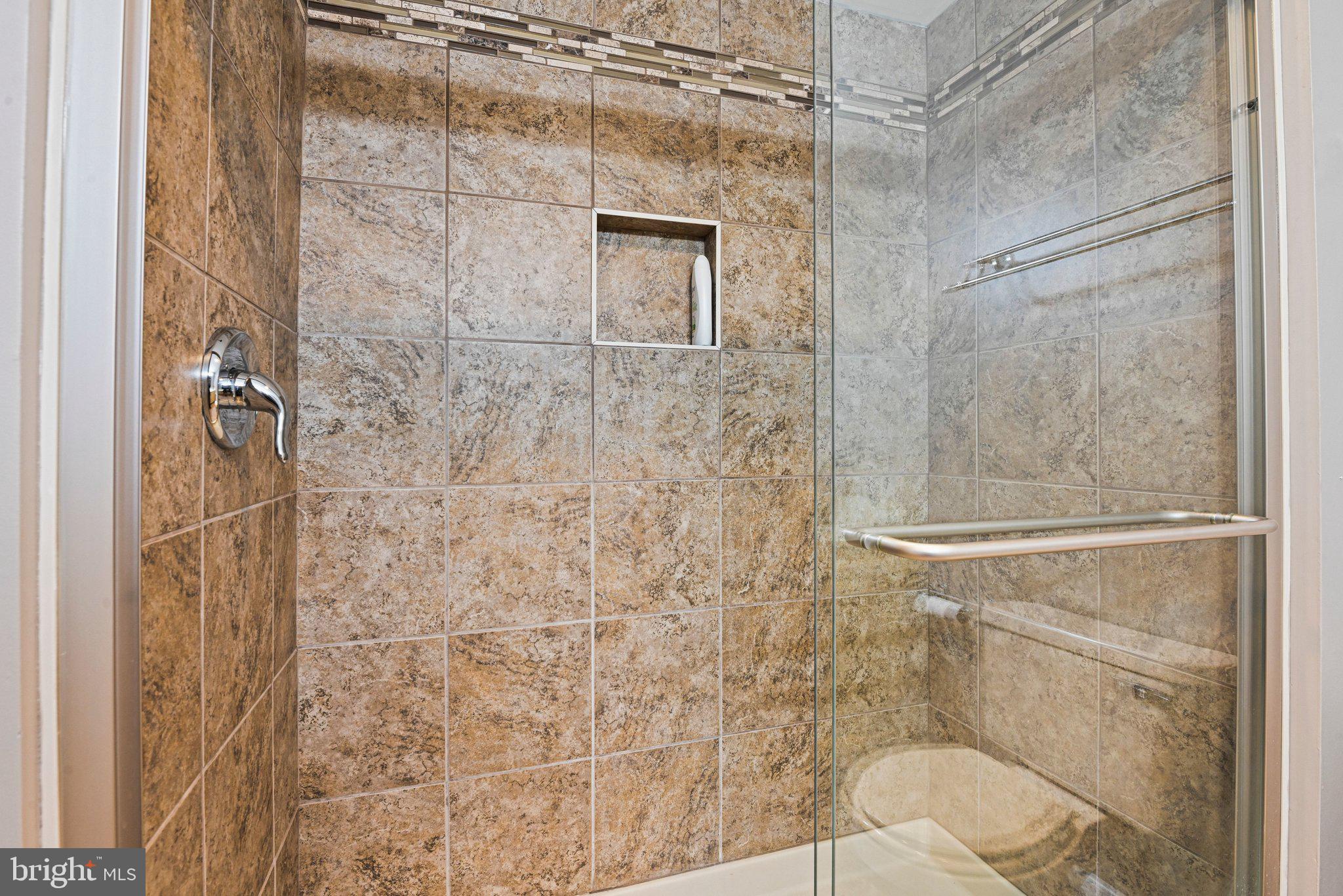 OLD DRANESVILLE HUNT CLUB - Residential