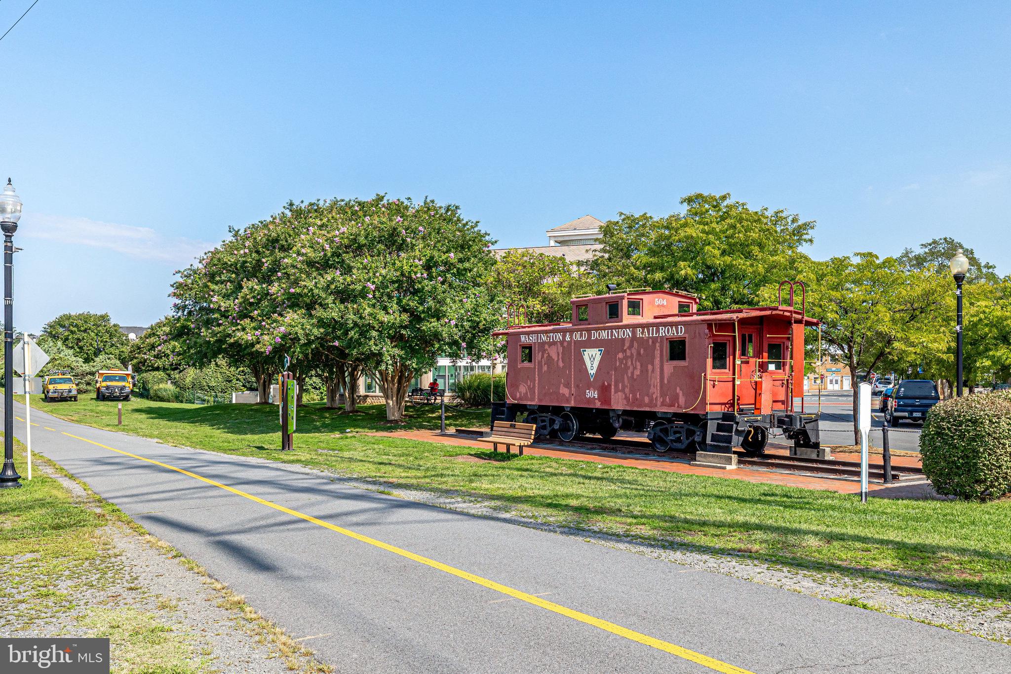 OLD DRANESVILLE HUNT CLUB - Residential