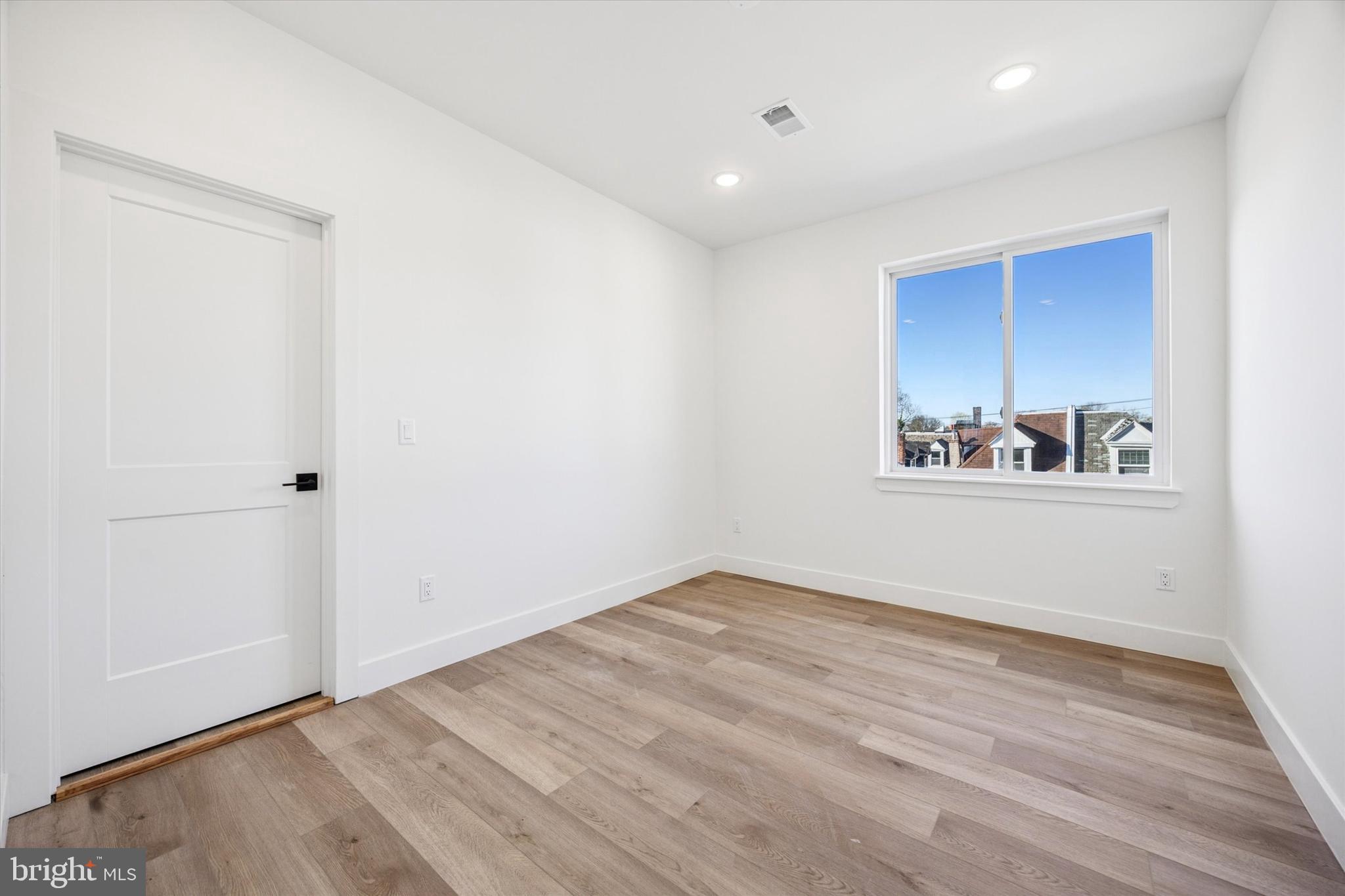 GERMANTOWN - Residential Lease