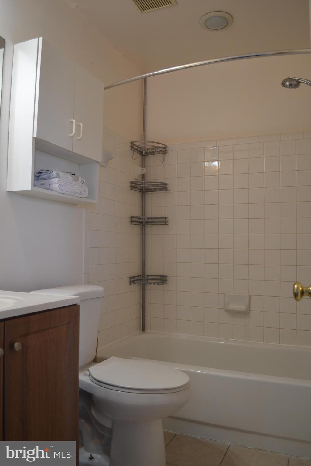 KINGSBROOK - Residential Lease