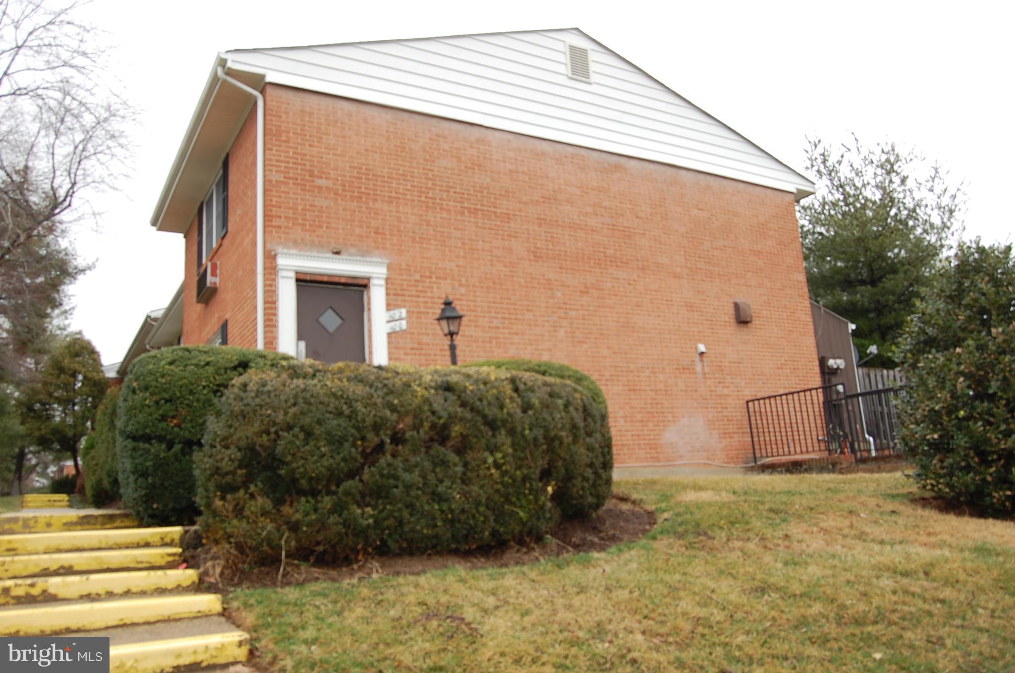 PEMBROOKE - Residential